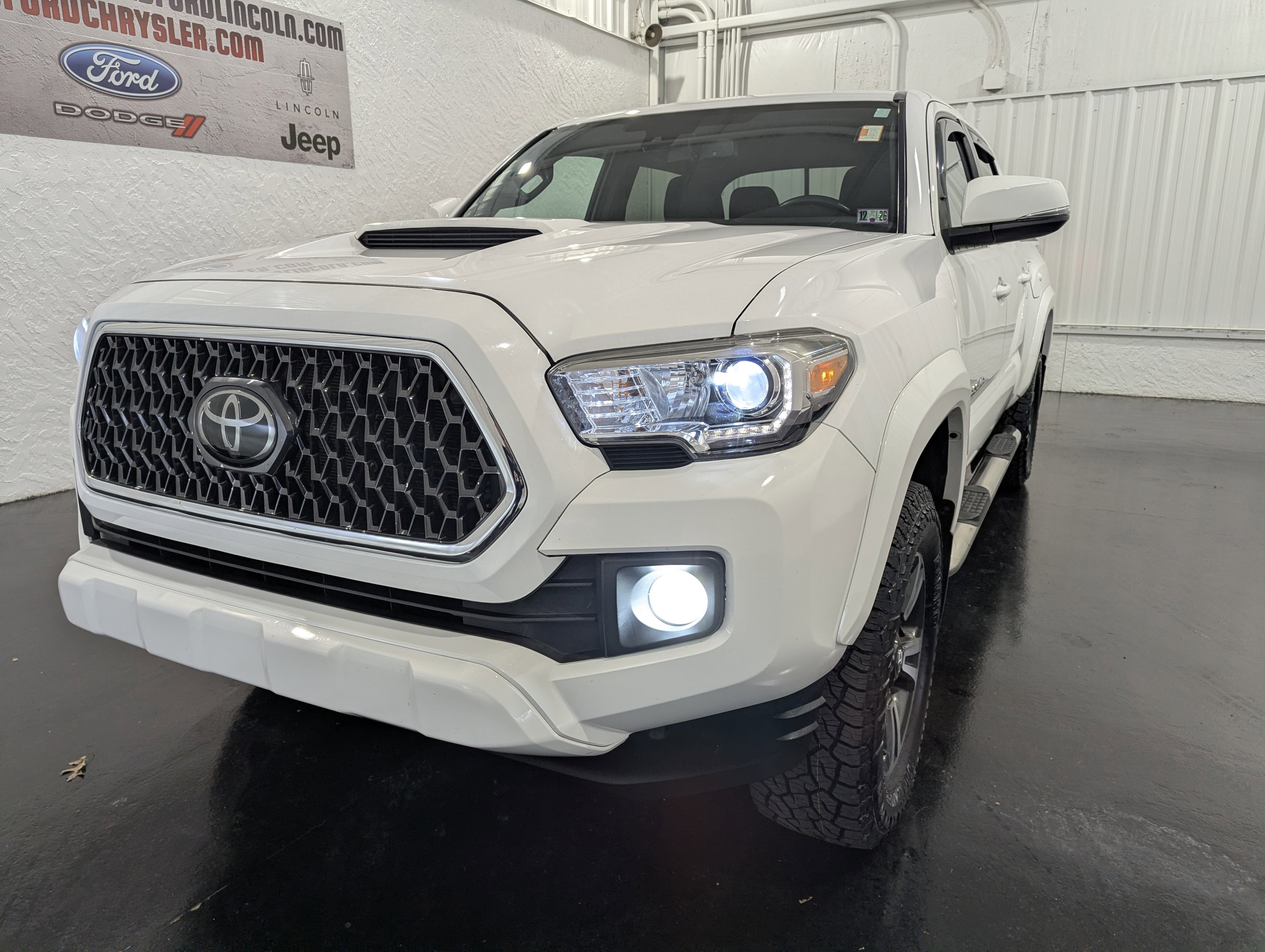 2018 Toyota Tacoma SR V6
