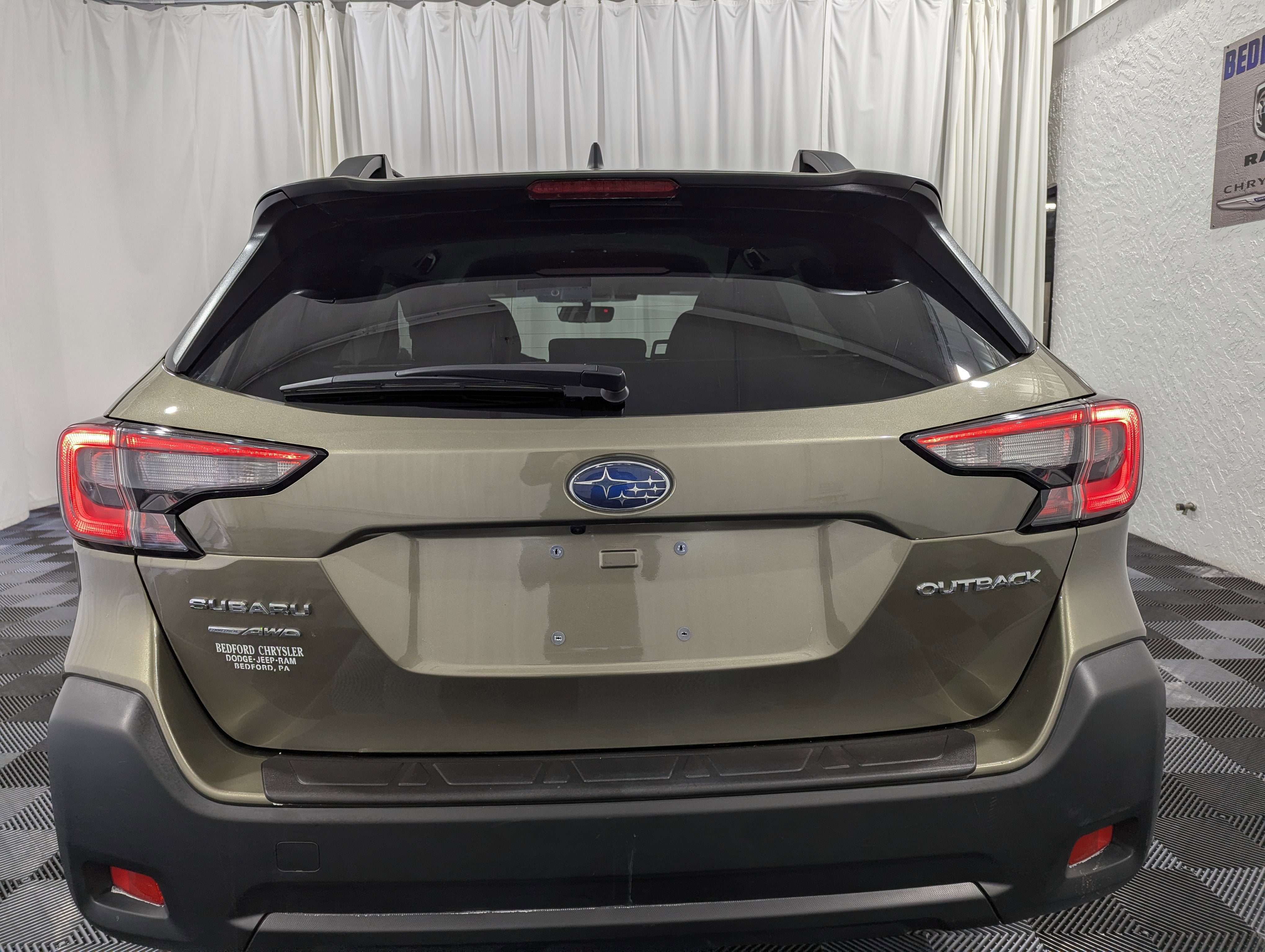 2025 Subaru Outback Premium