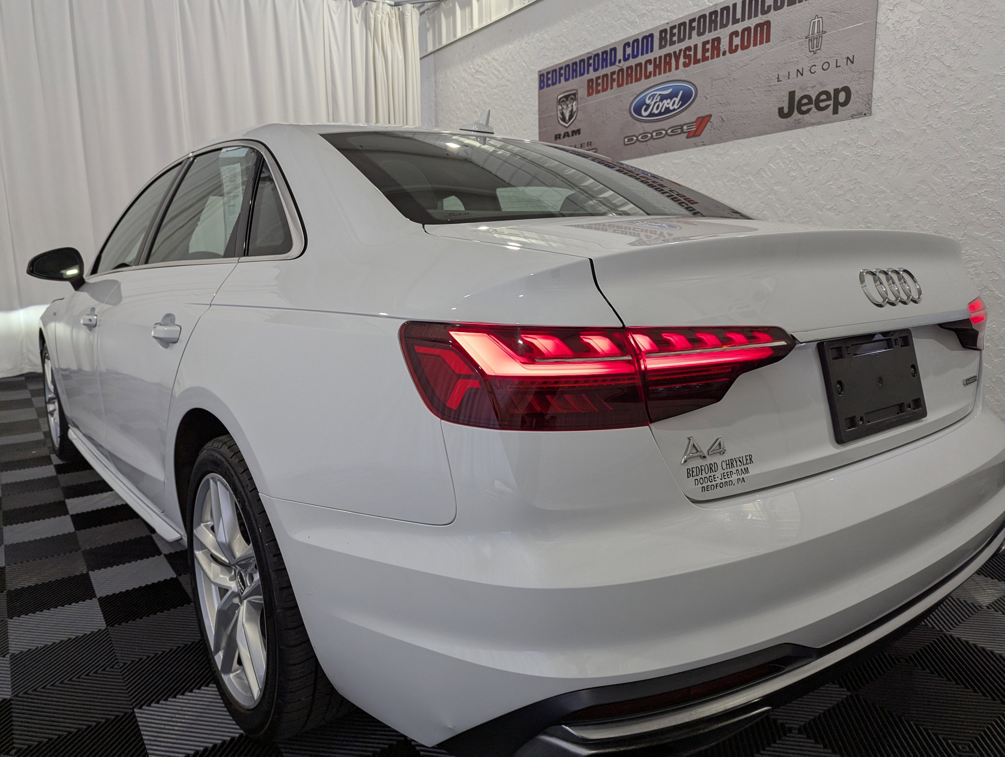 2020 Audi A4 Premium 45 TFSI quattro S tronic