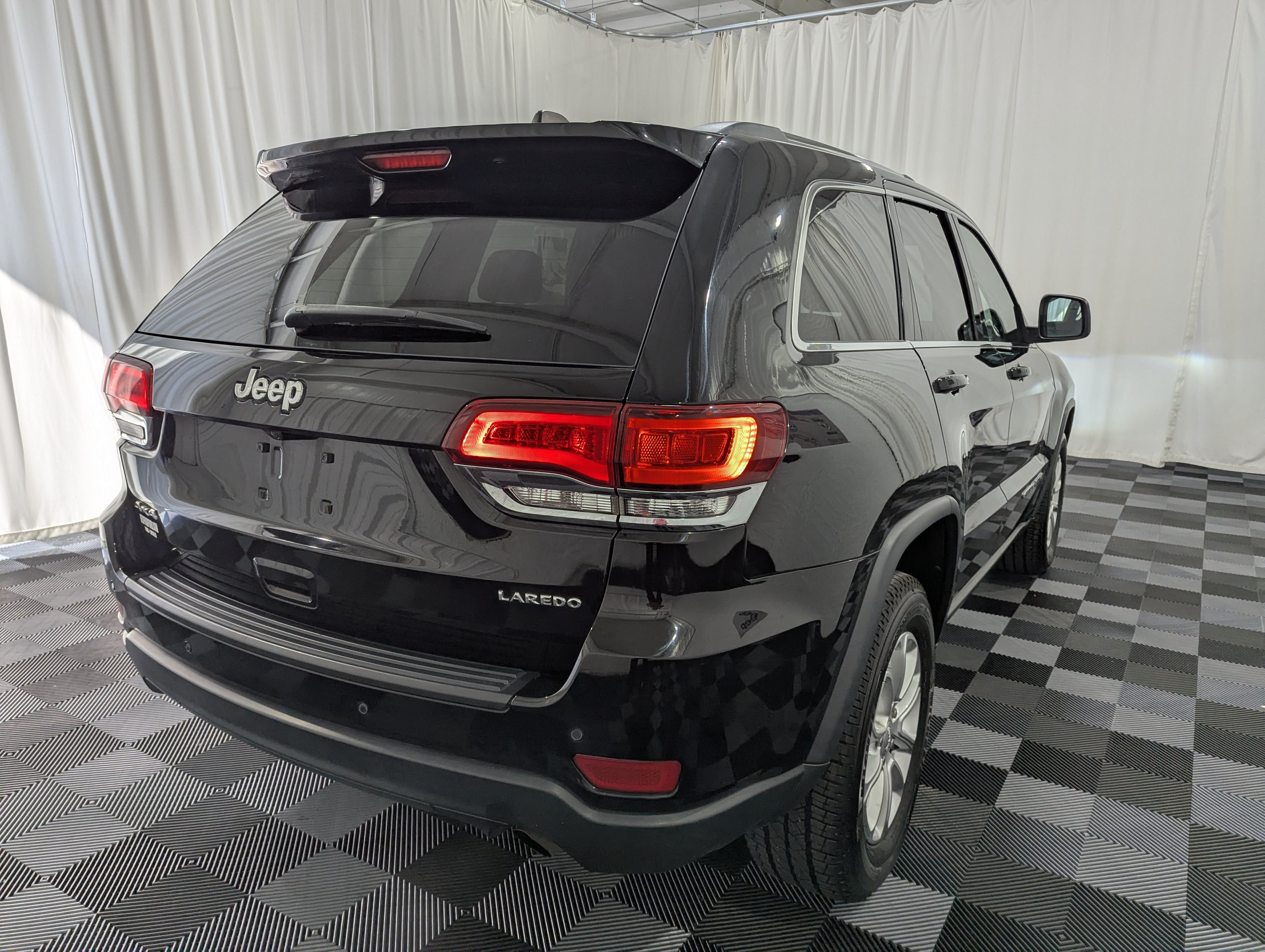 2021 Jeep Grand Cherokee Laredo E 4x4