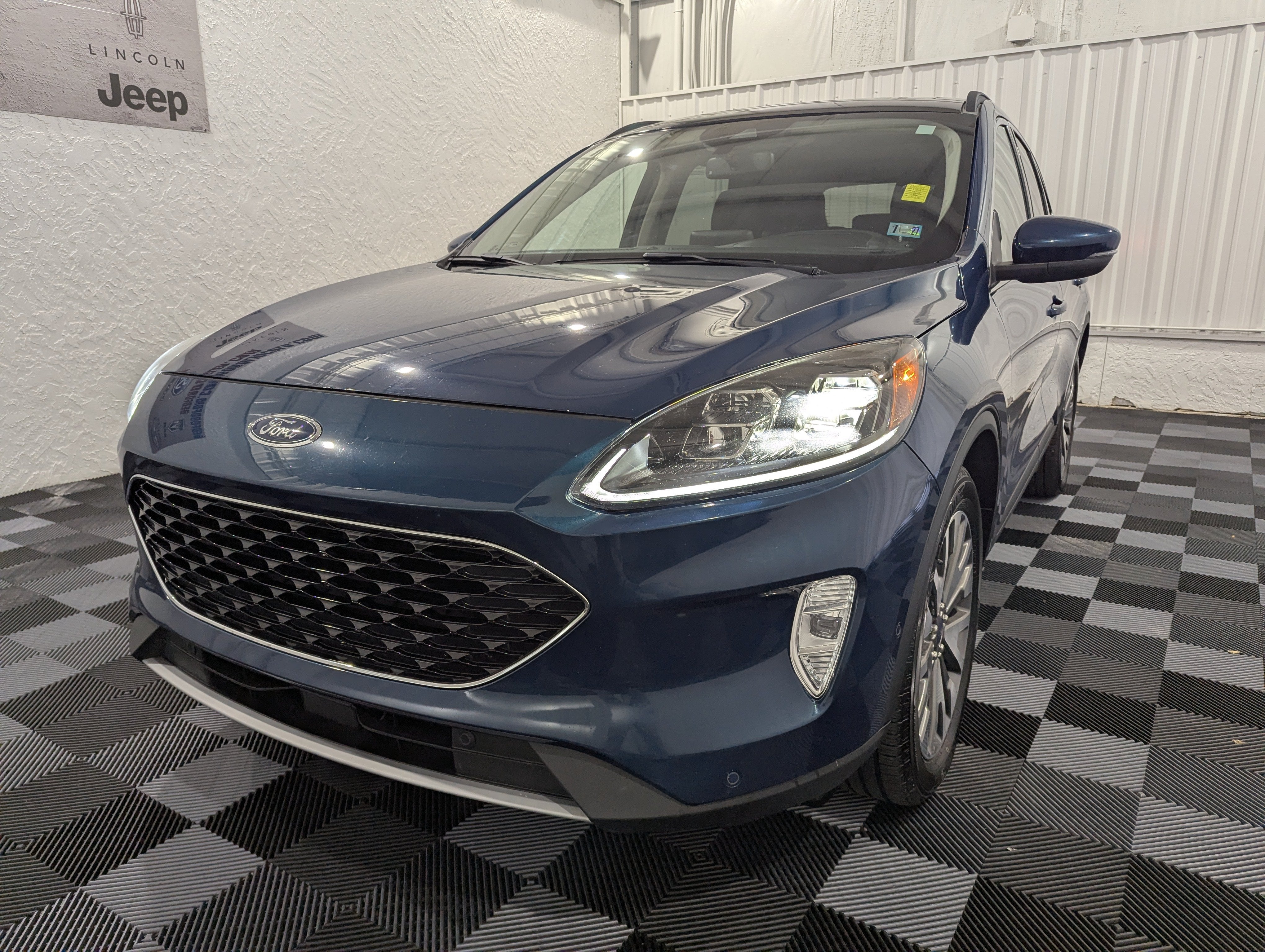 2020 Ford Escape Titanium AWD
