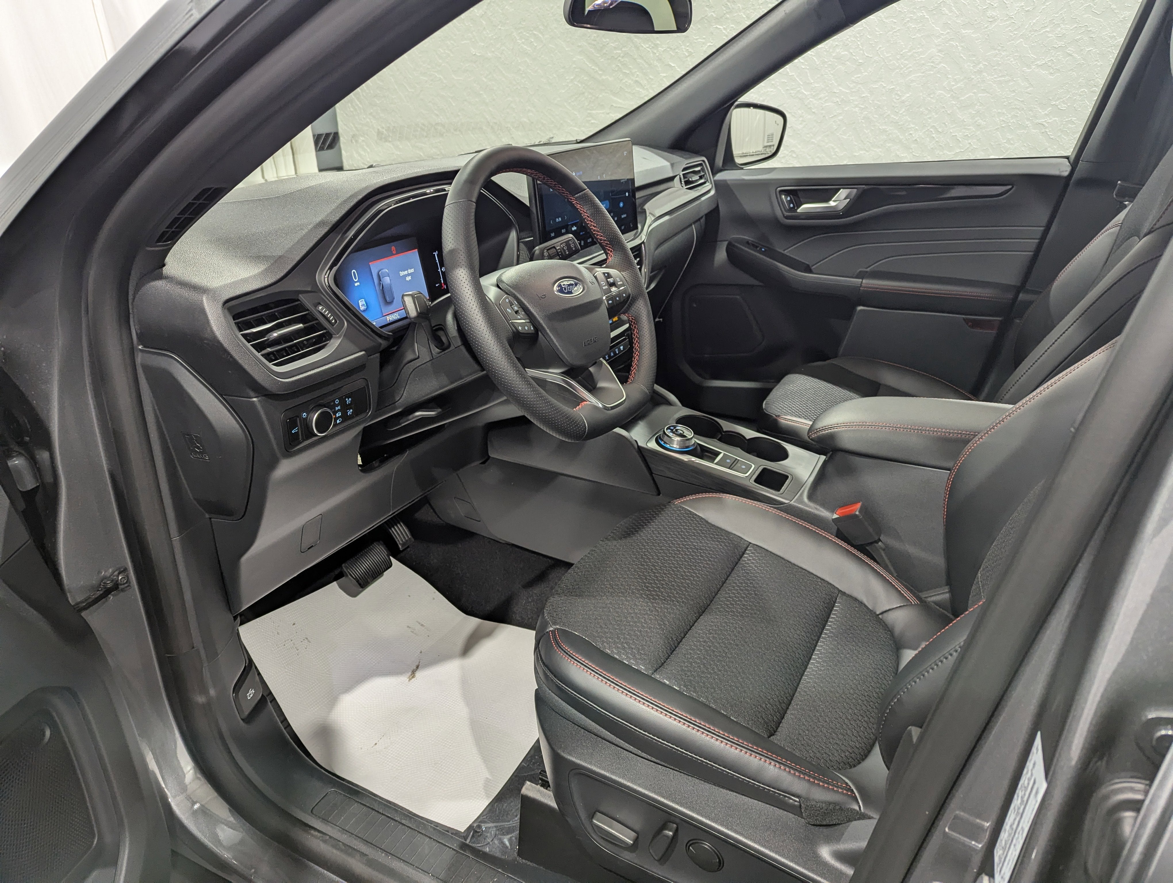 2026 Ford Escape ST-Line AWD