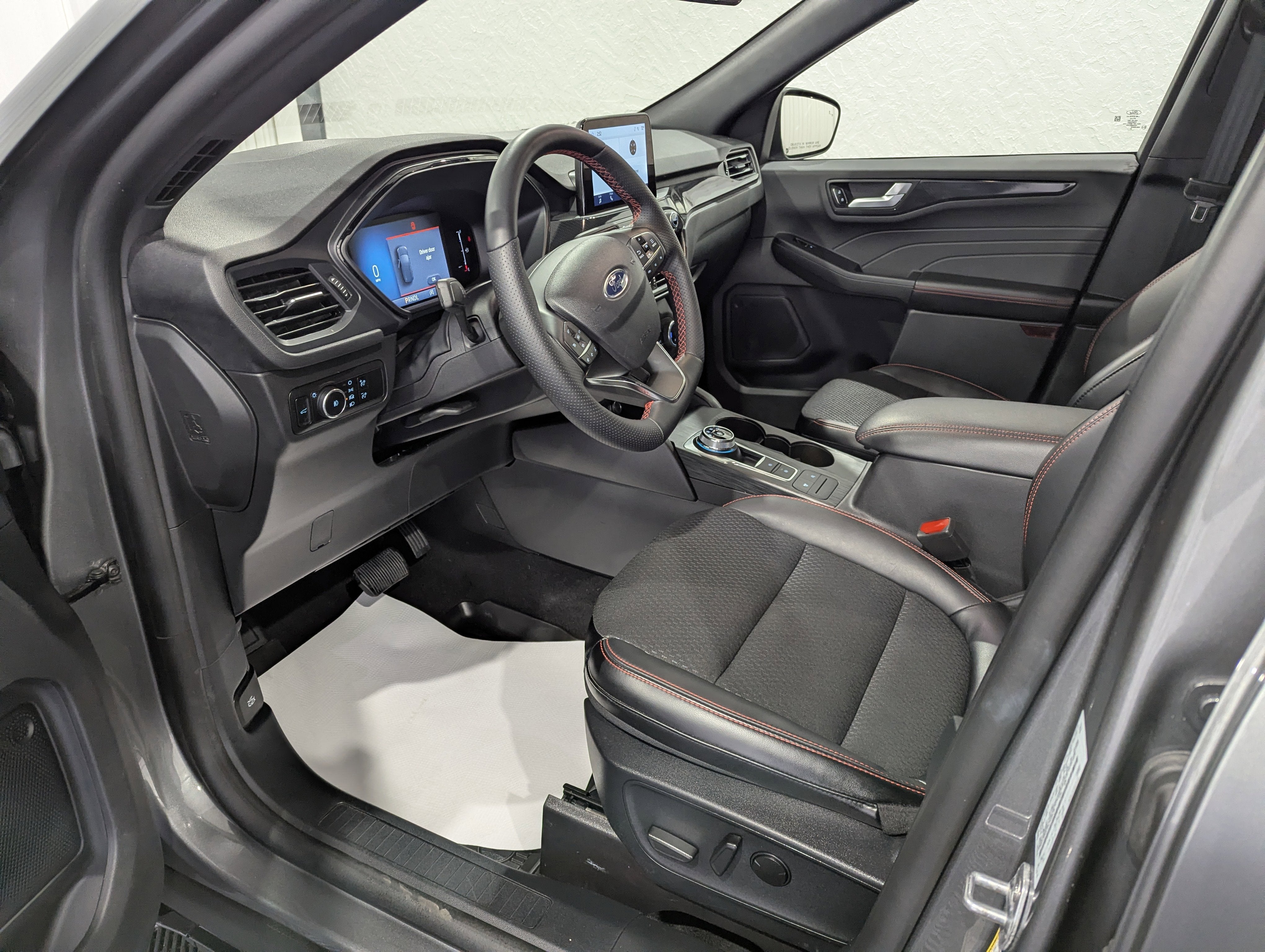 2025 Ford Escape ST-Line Select AWD