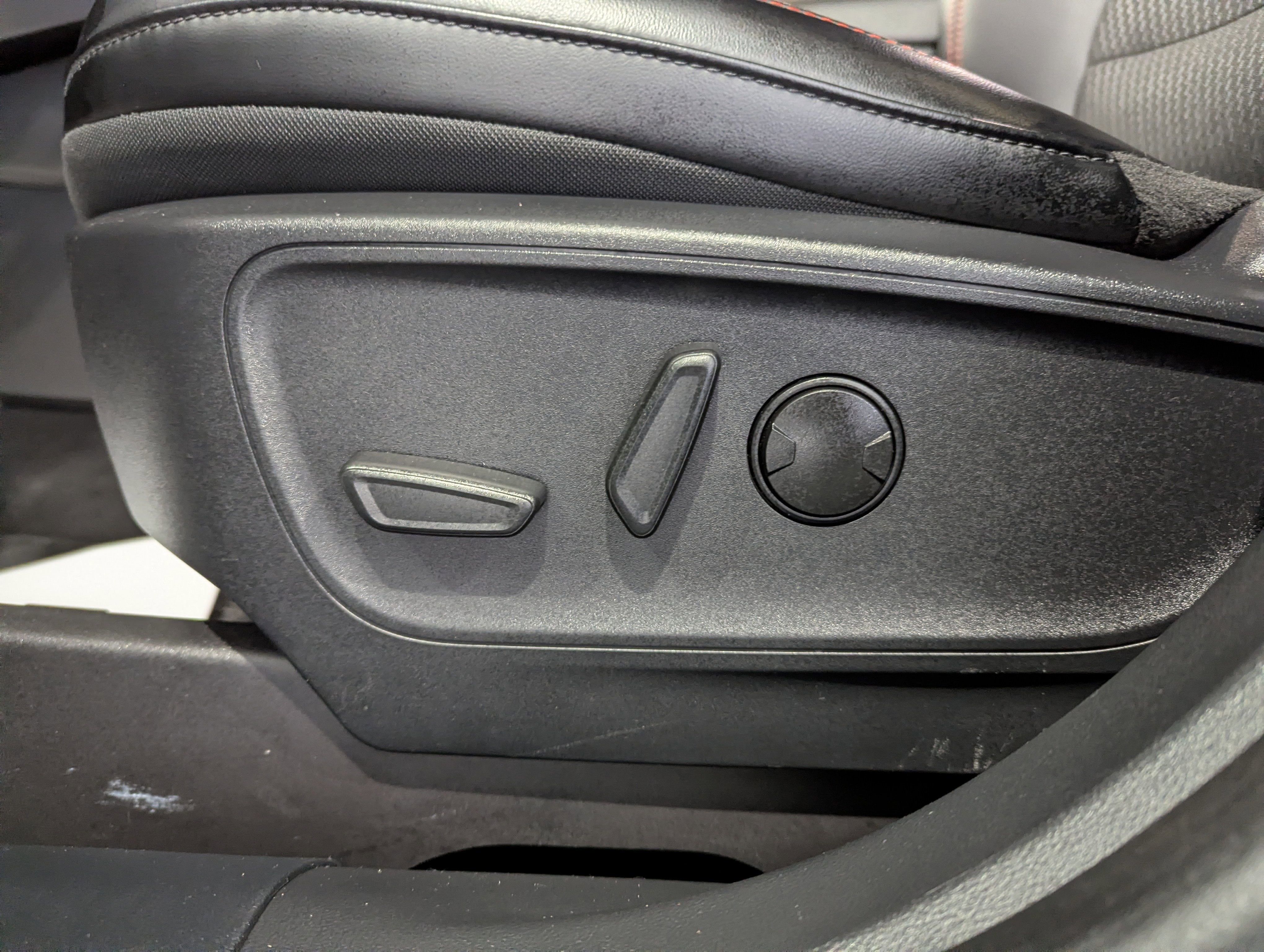 2025 Ford Escape ST-Line Select AWD