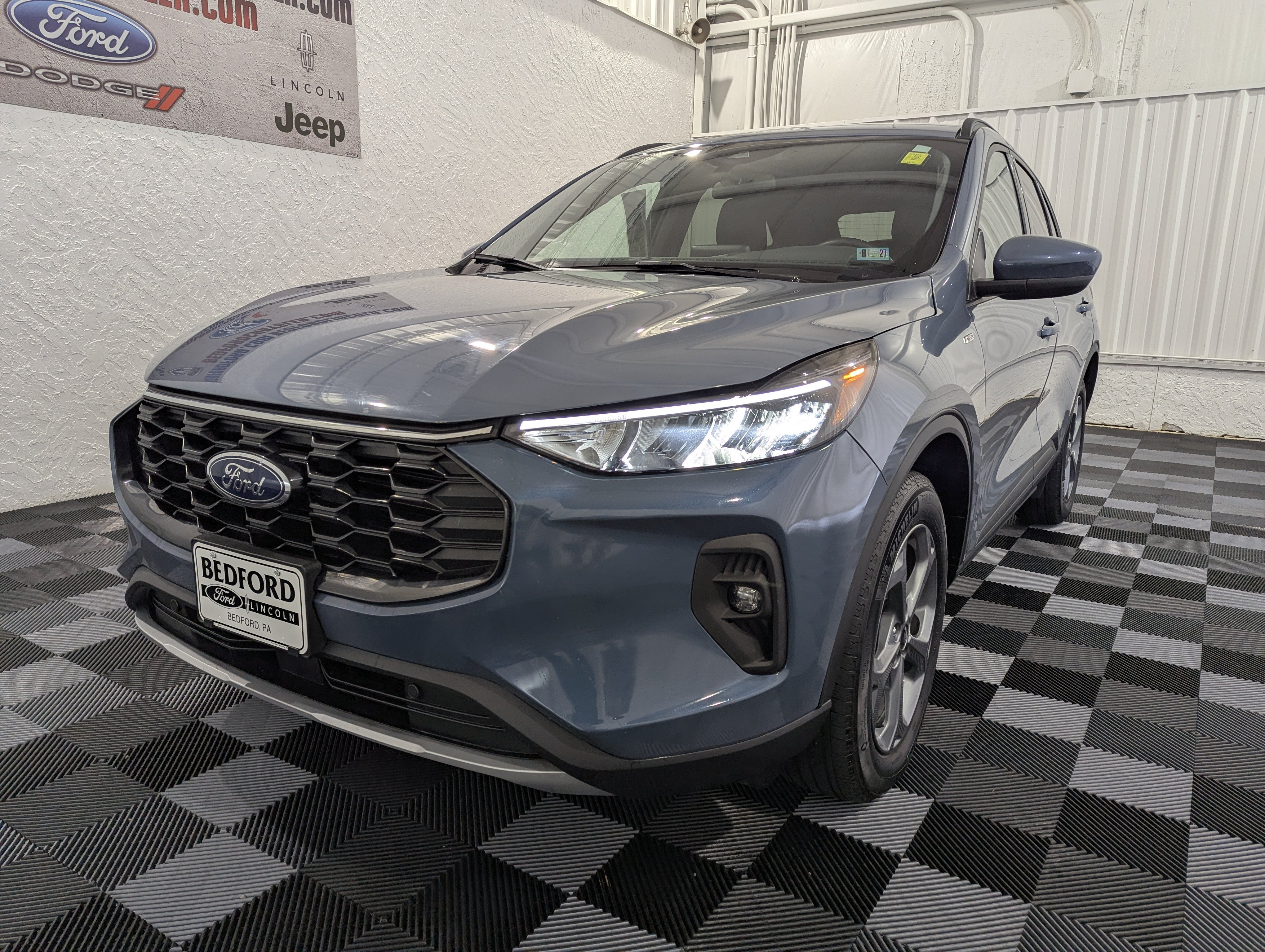 2025 Ford Escape ST-Line Select AWD