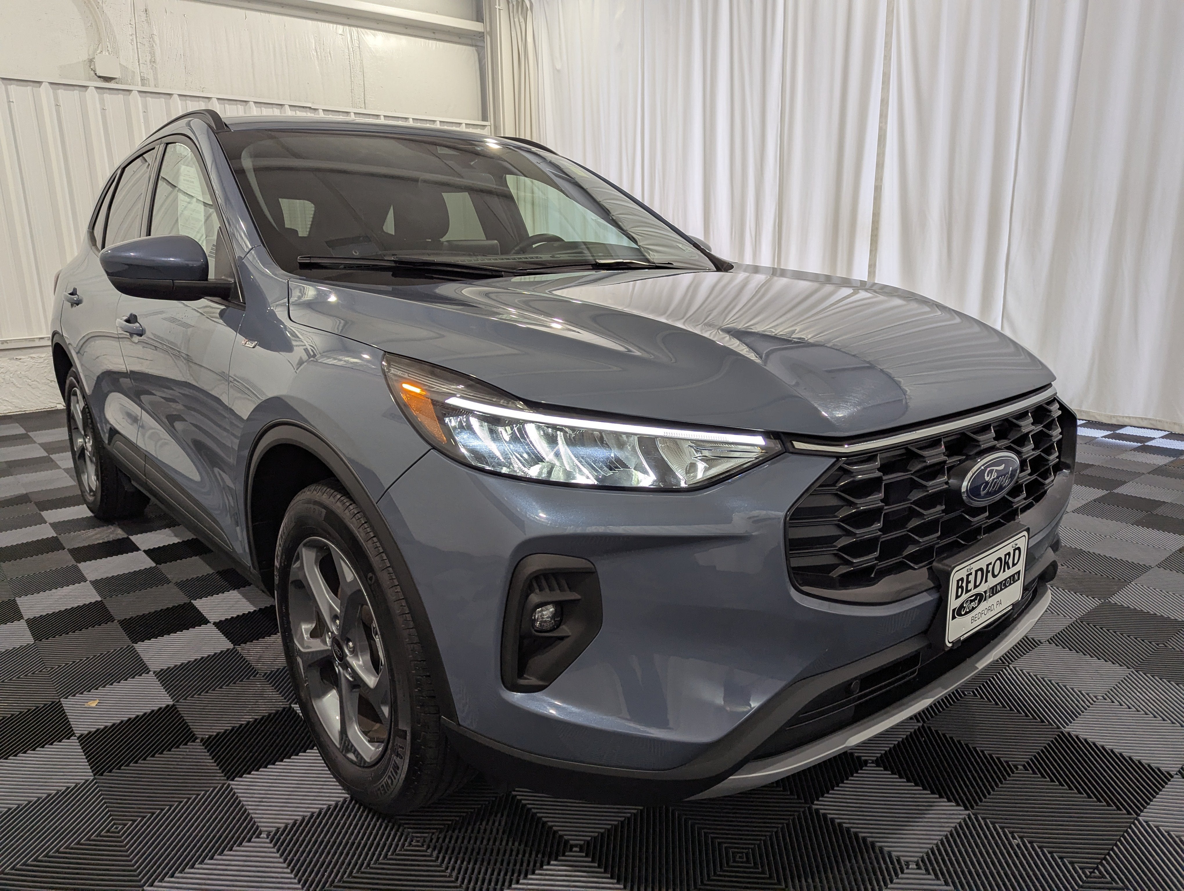 2025 Ford Escape ST-Line Select AWD
