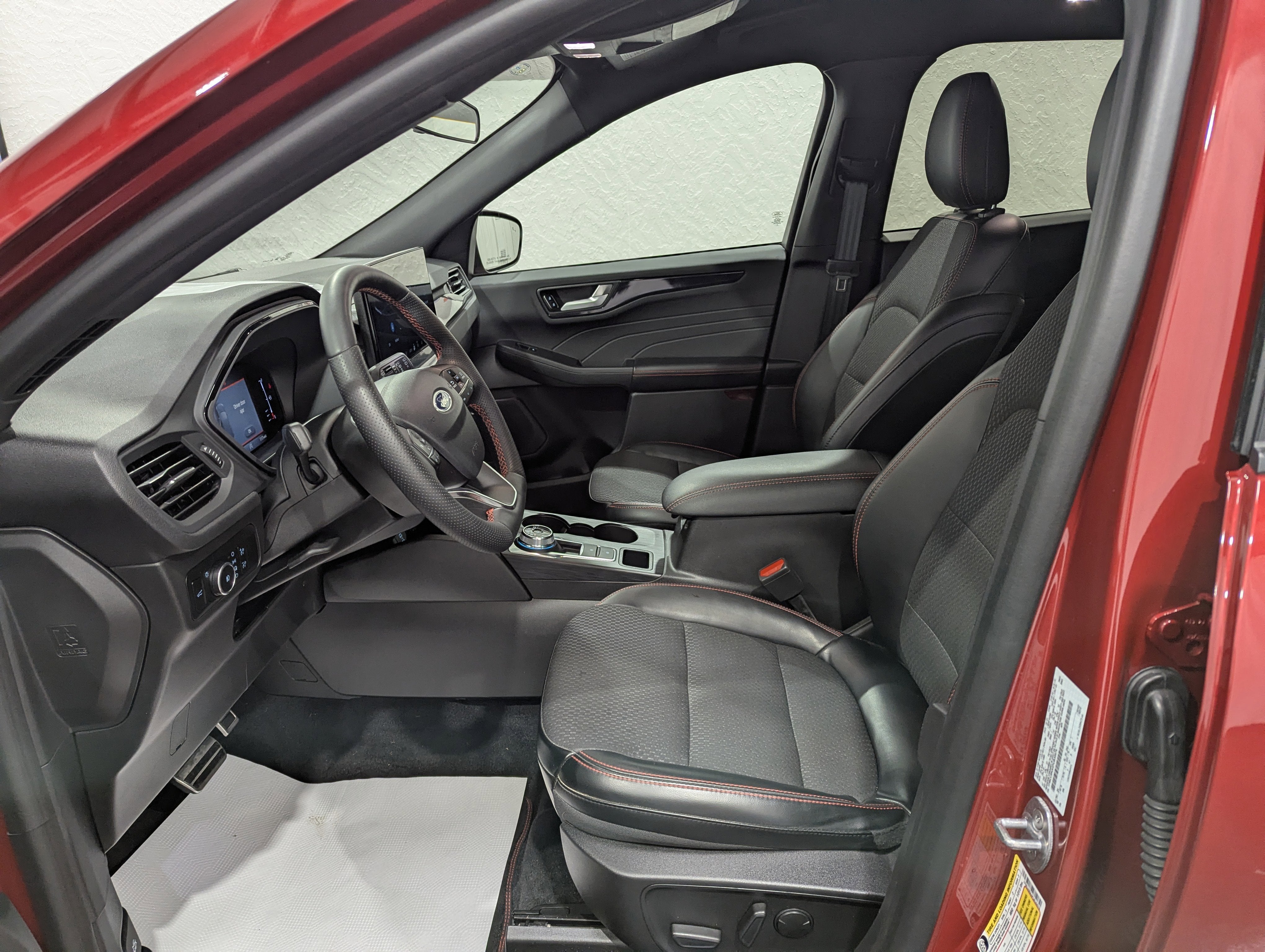 2023 Ford Escape ST-Line Select AWD