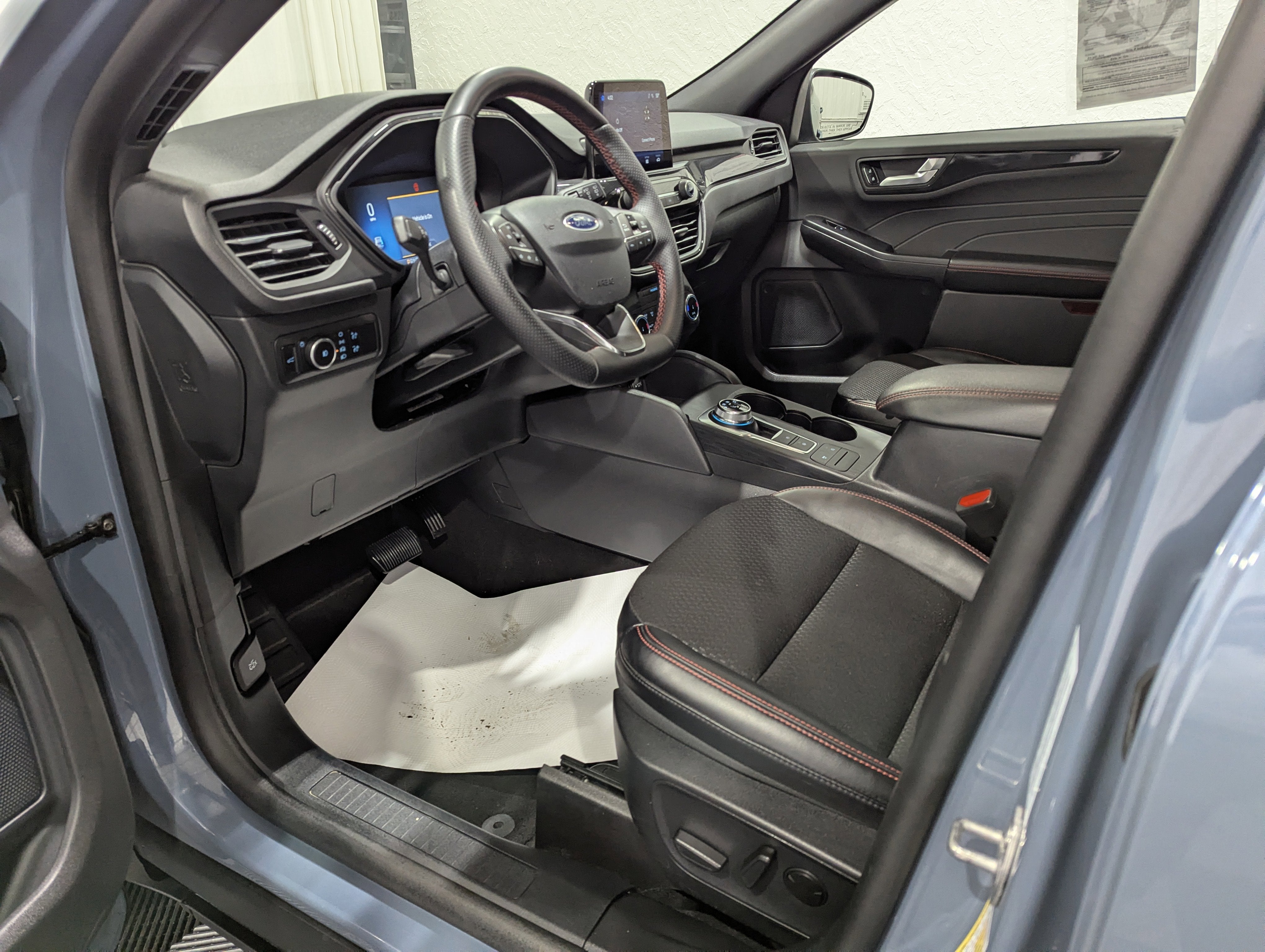 2025 Ford Escape ST-Line Select AWD