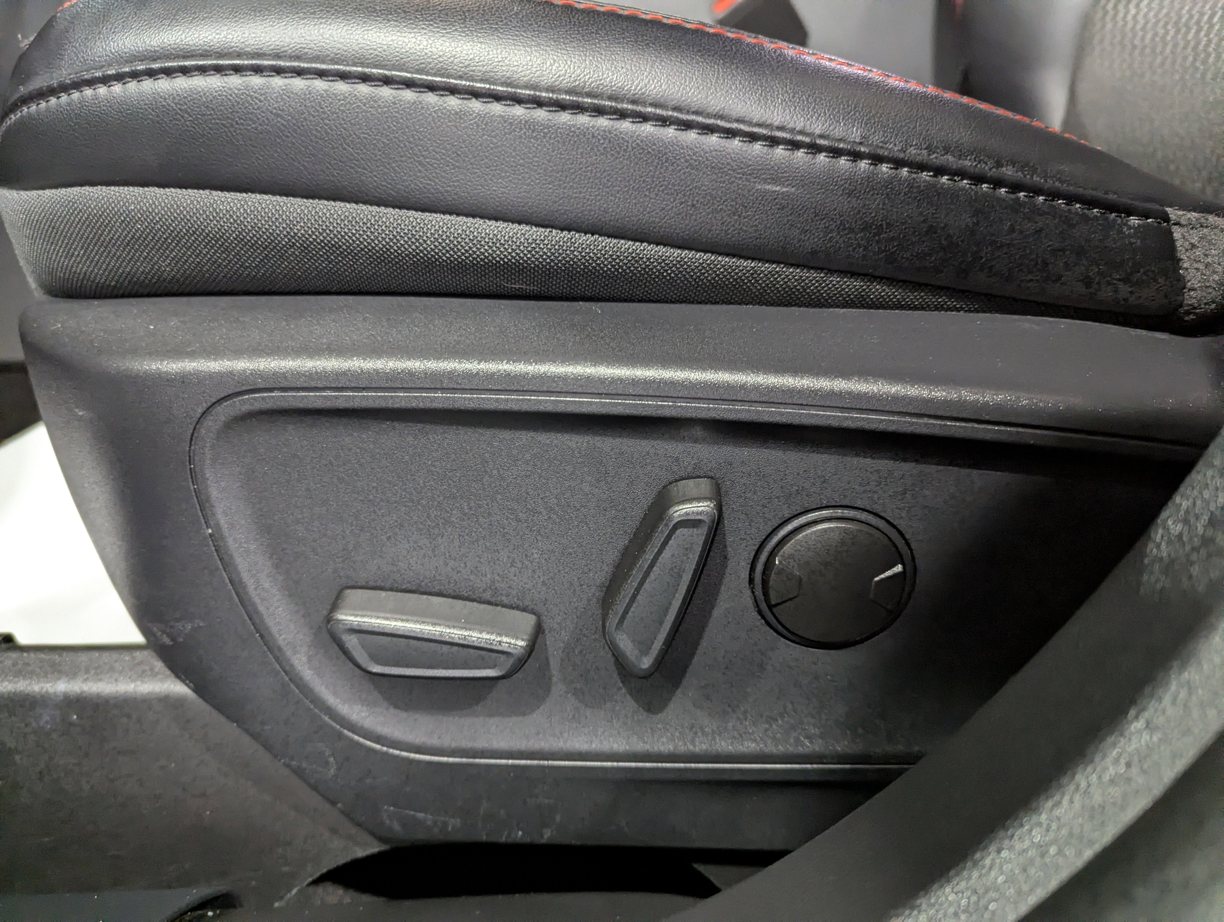 2025 Ford Escape ST-Line Select AWD