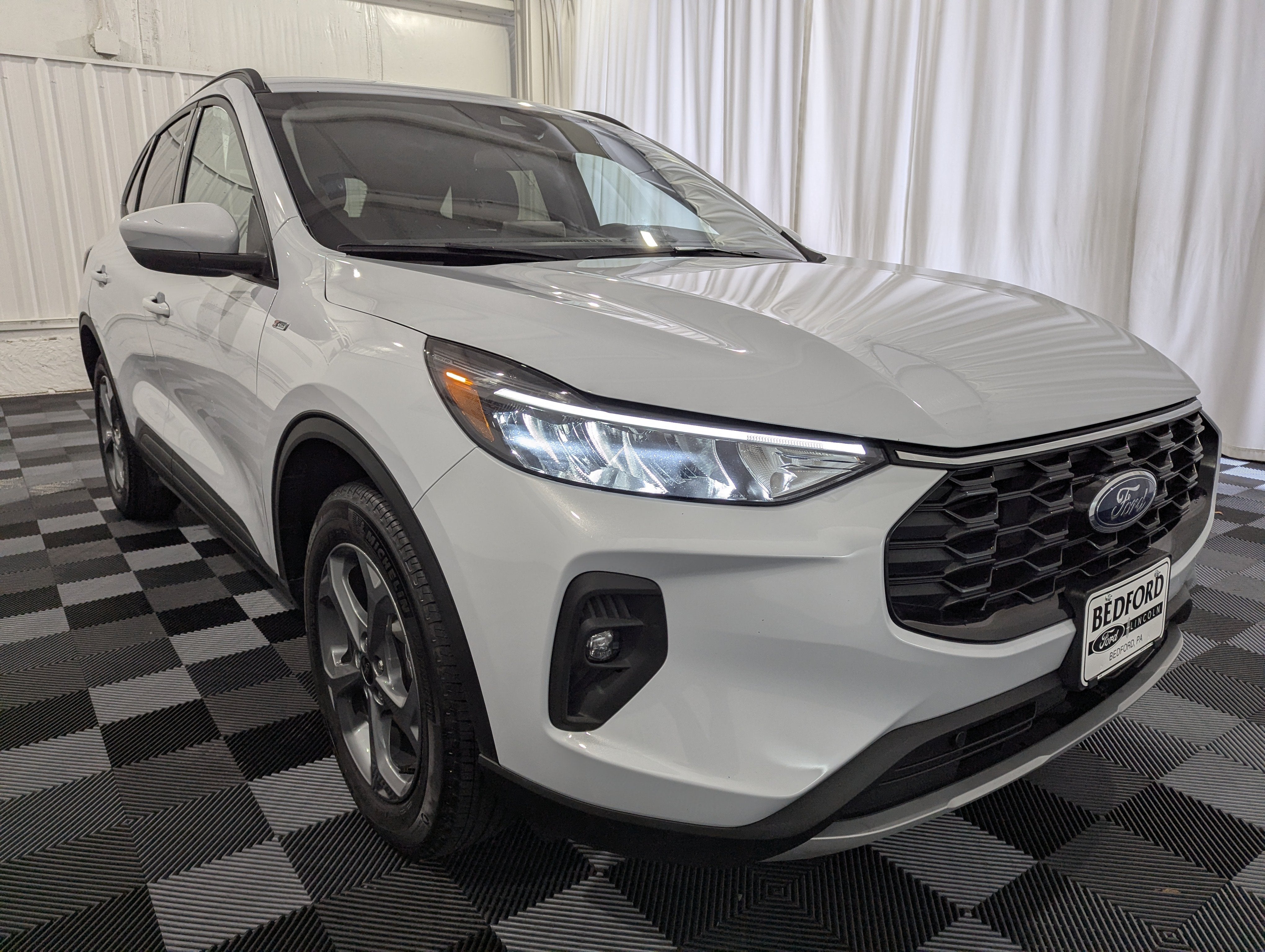 2025 Ford Escape ST-Line Select AWD