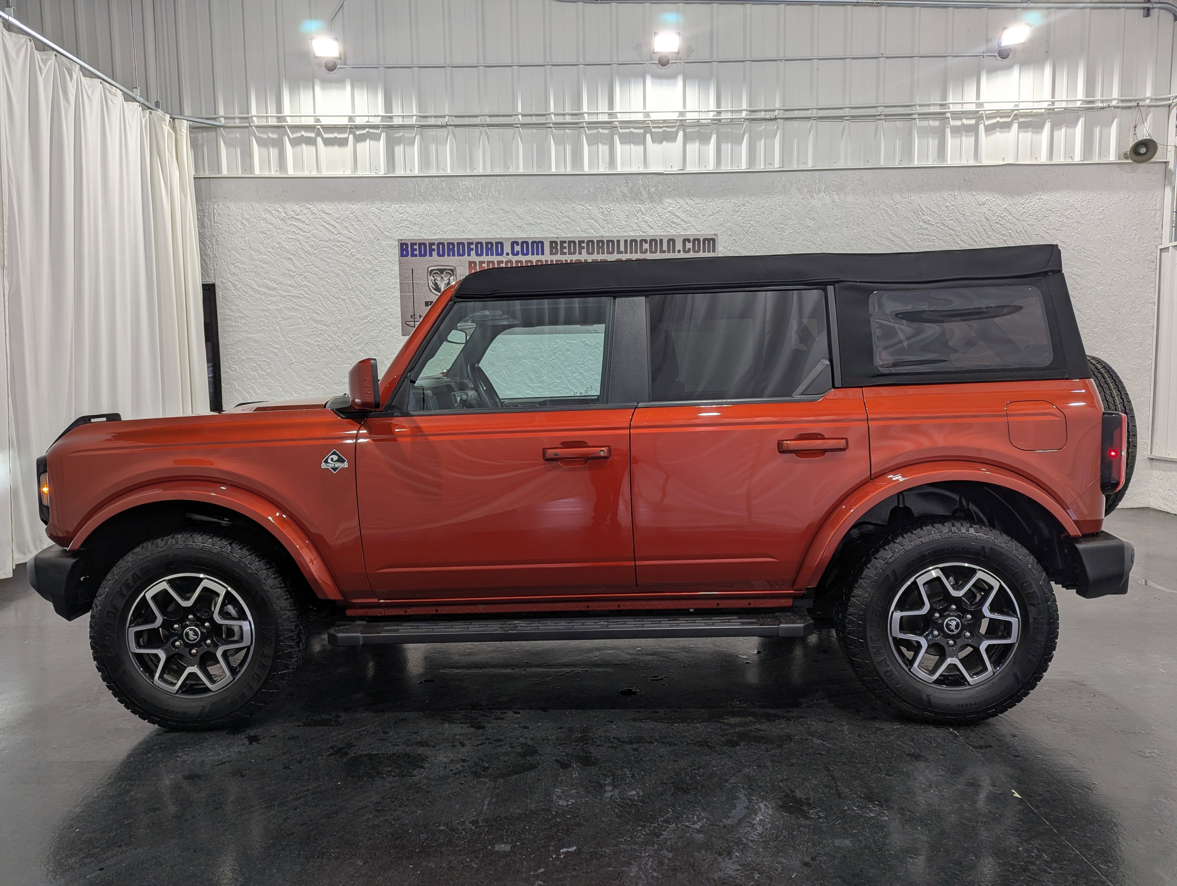 2023 Ford Bronco Outer Banks 4x4
