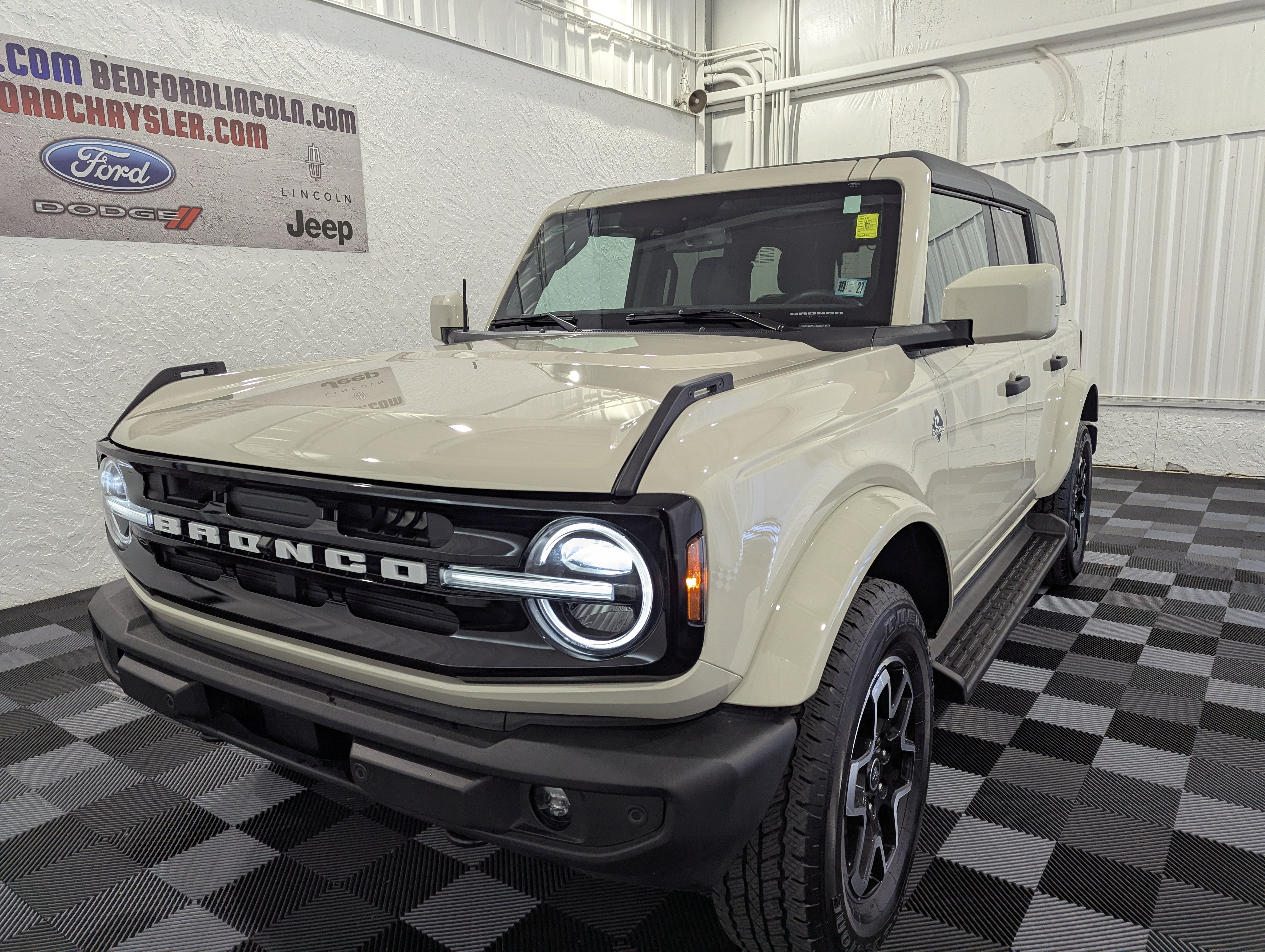 2026 Ford Bronco Outer Banks 4x4