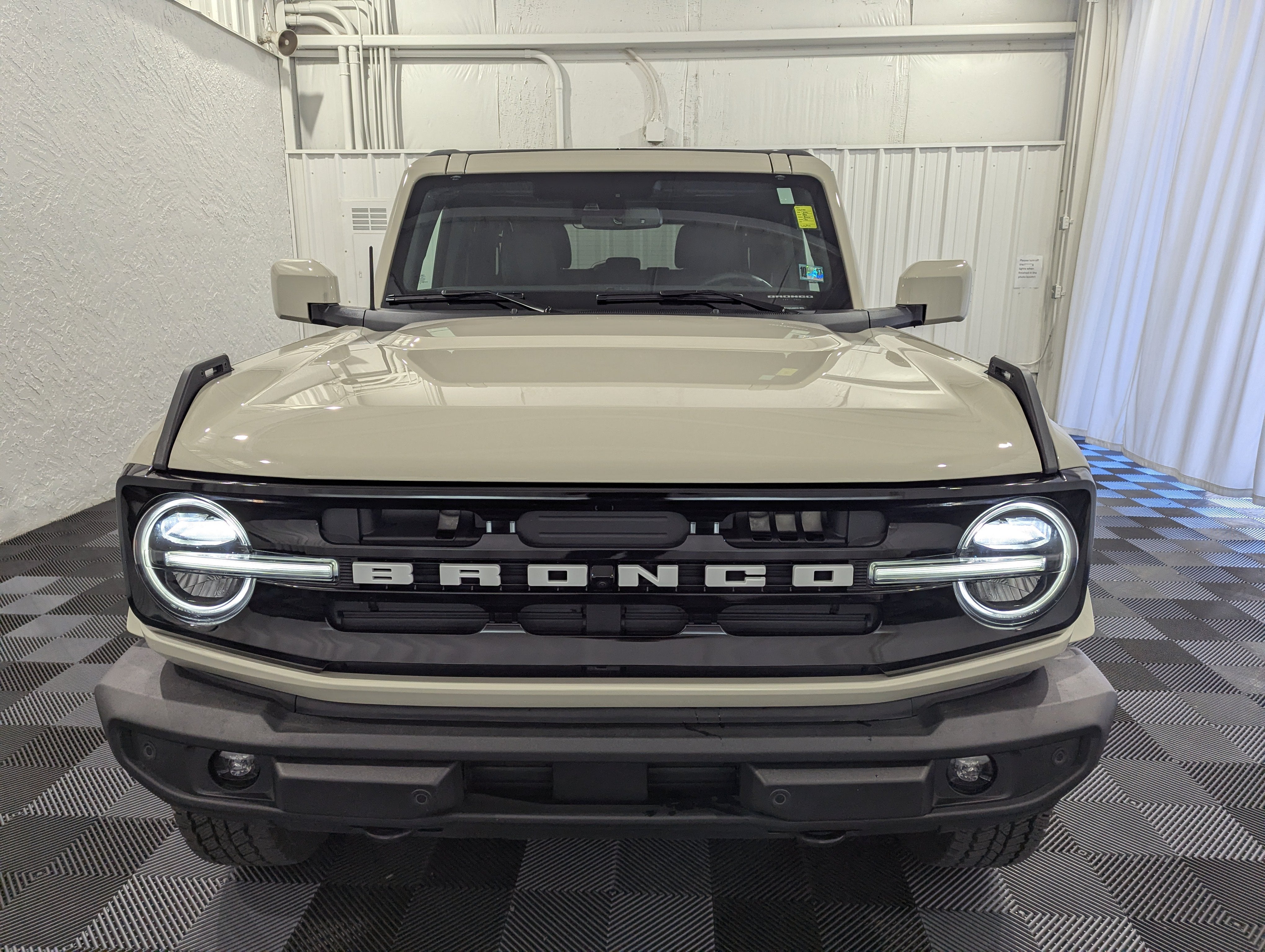2026 Ford Bronco Outer Banks 4x4