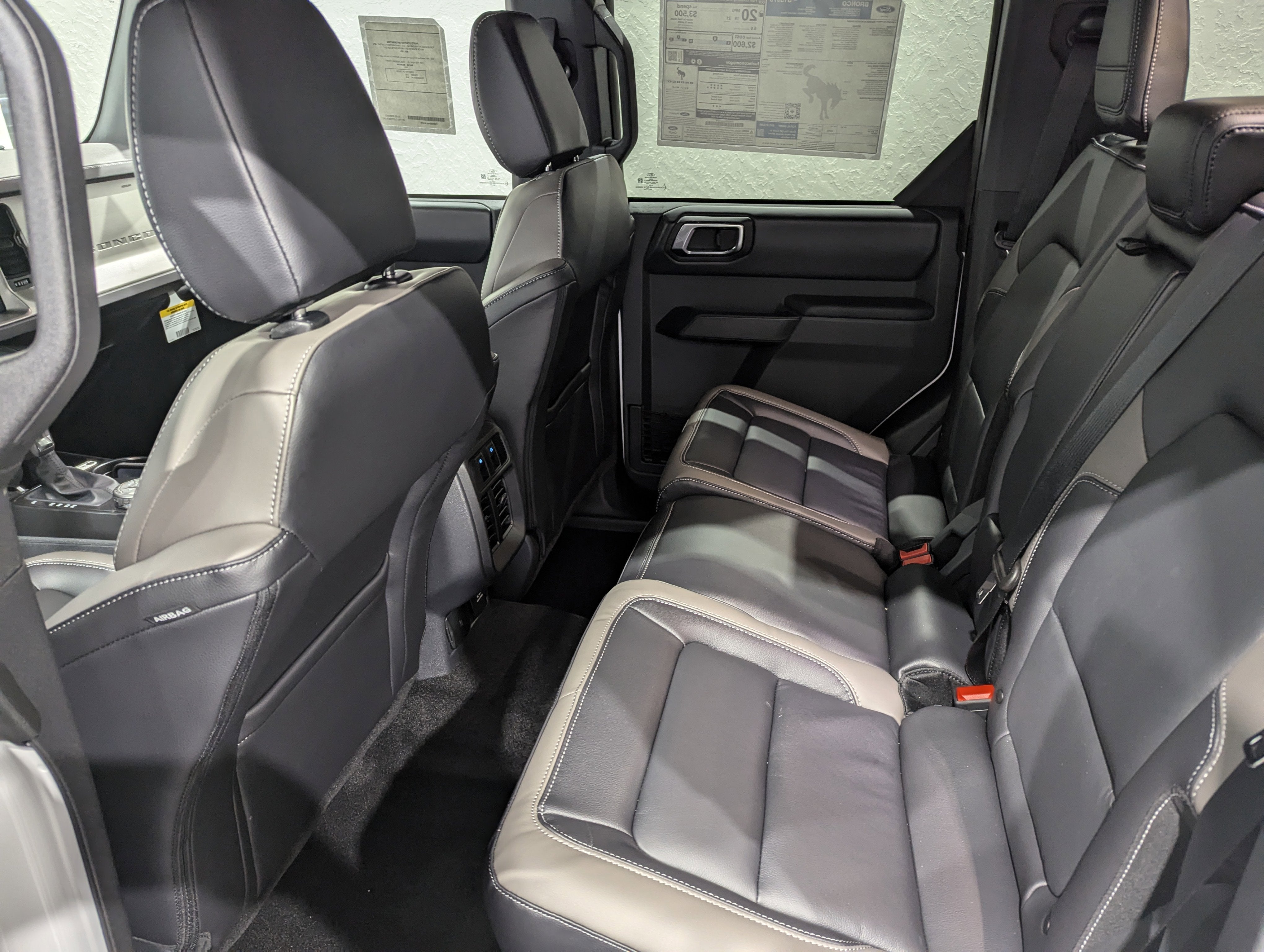 2025 Ford Bronco Outer Banks 4x4