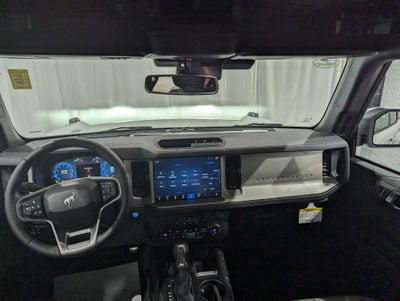 2025 Ford Bronco Outer Banks 4x4