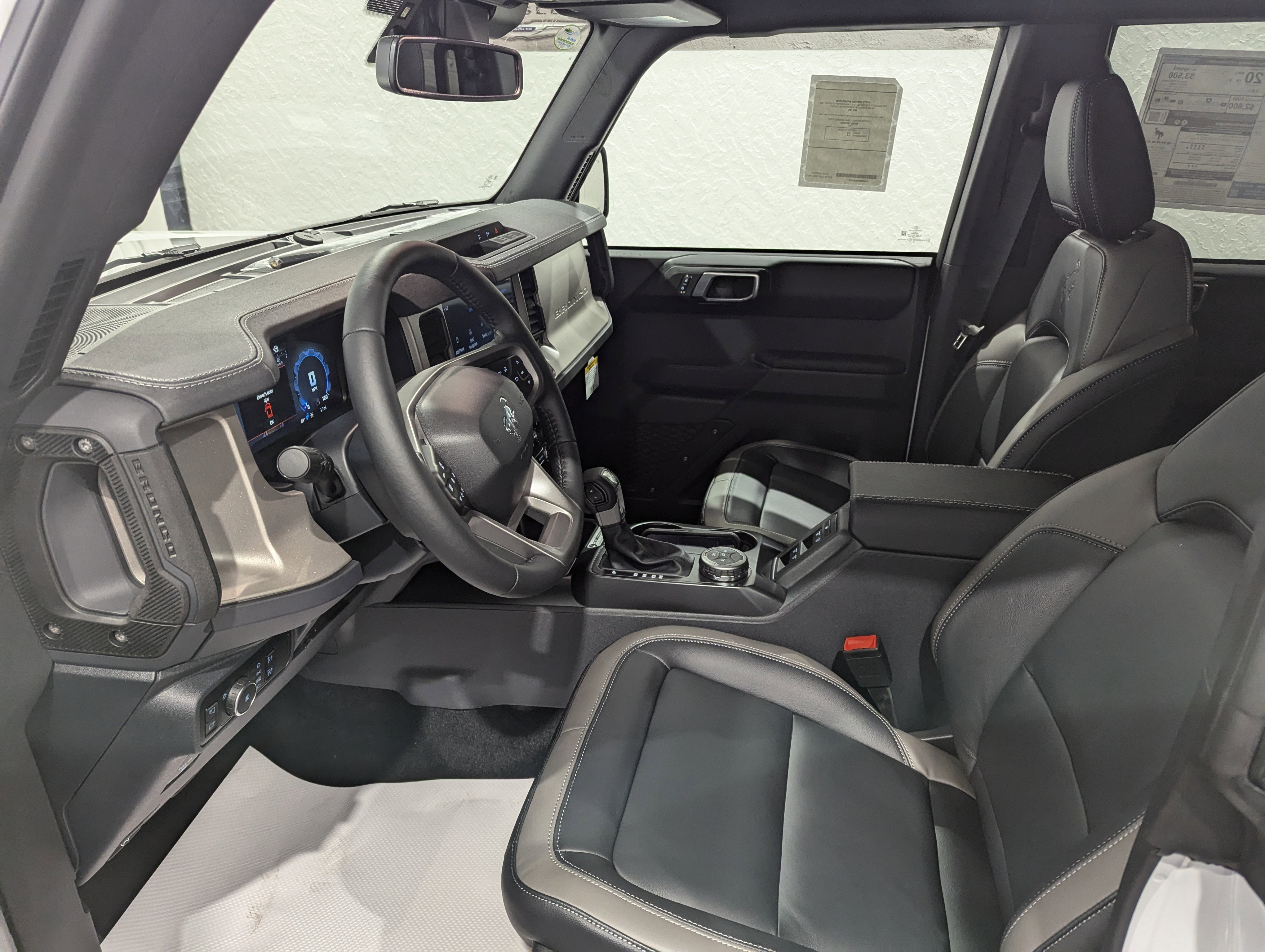 2025 Ford Bronco Outer Banks 4x4