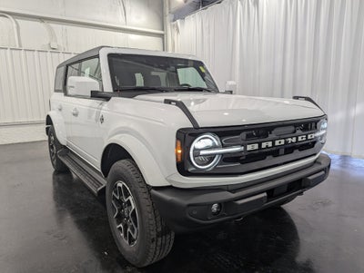 2025 Ford Bronco Outer Banks 4x4