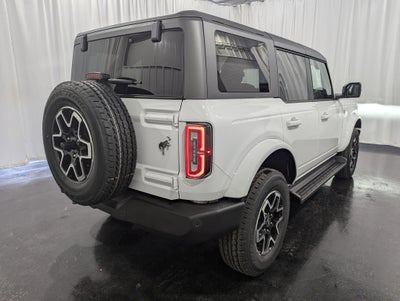 2025 Ford Bronco Outer Banks 4x4