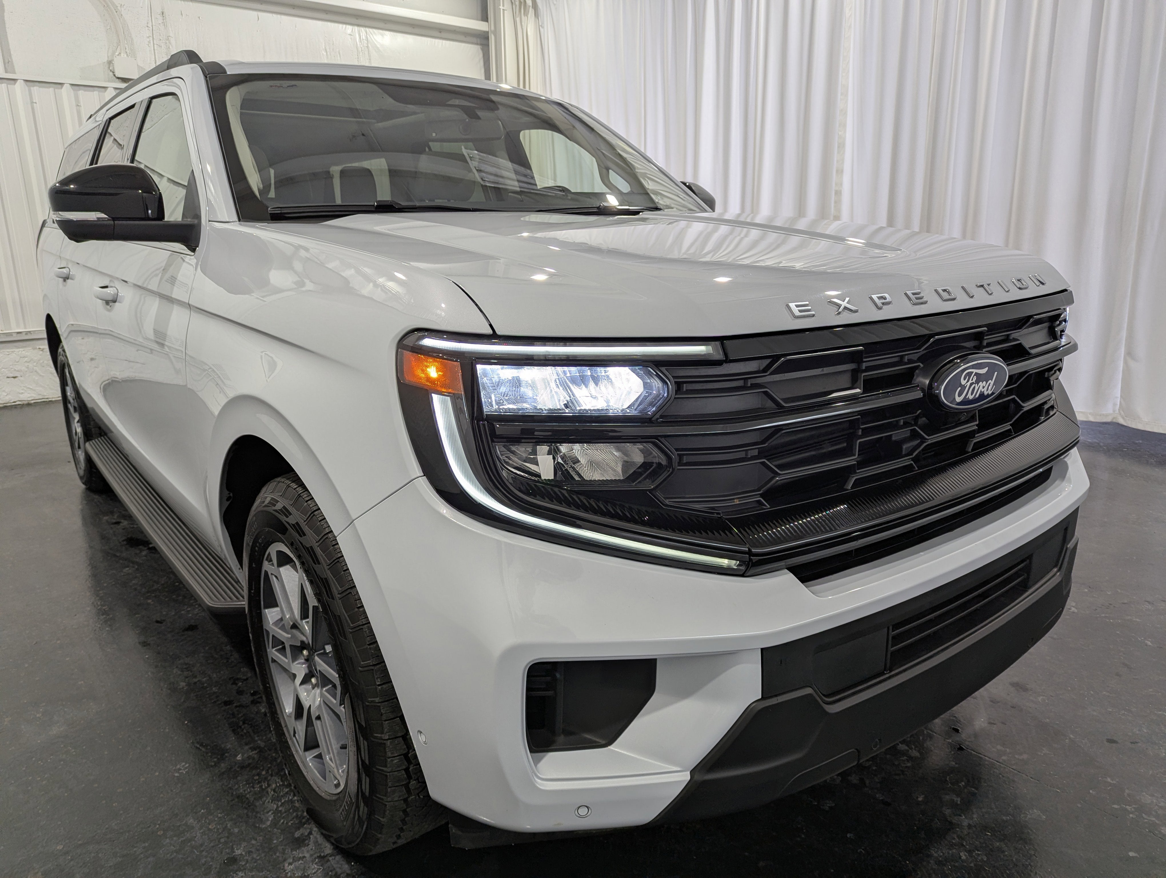 2025 Ford Expedition Max Active 4x4