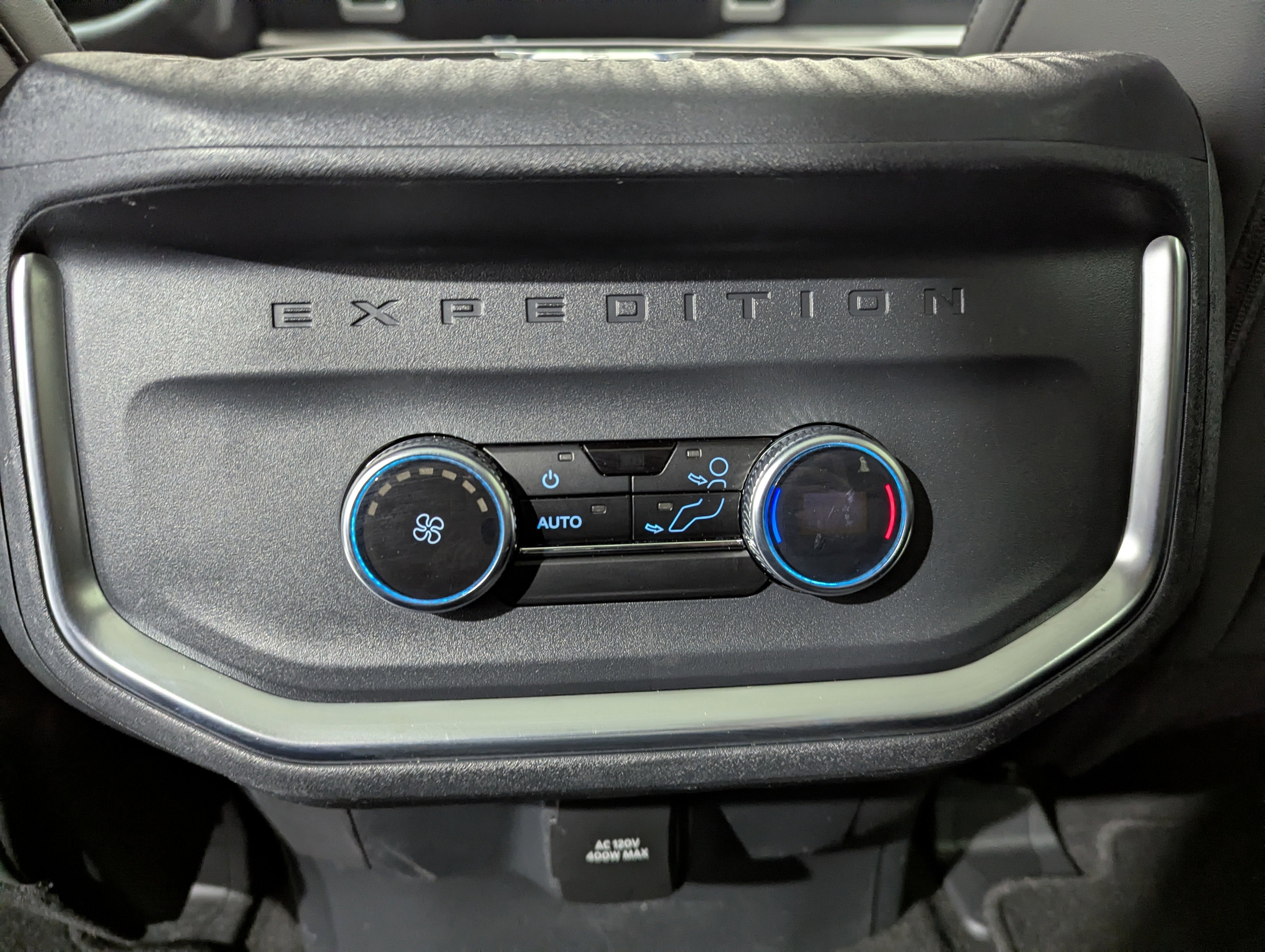 2025 Ford Expedition Active 4x4