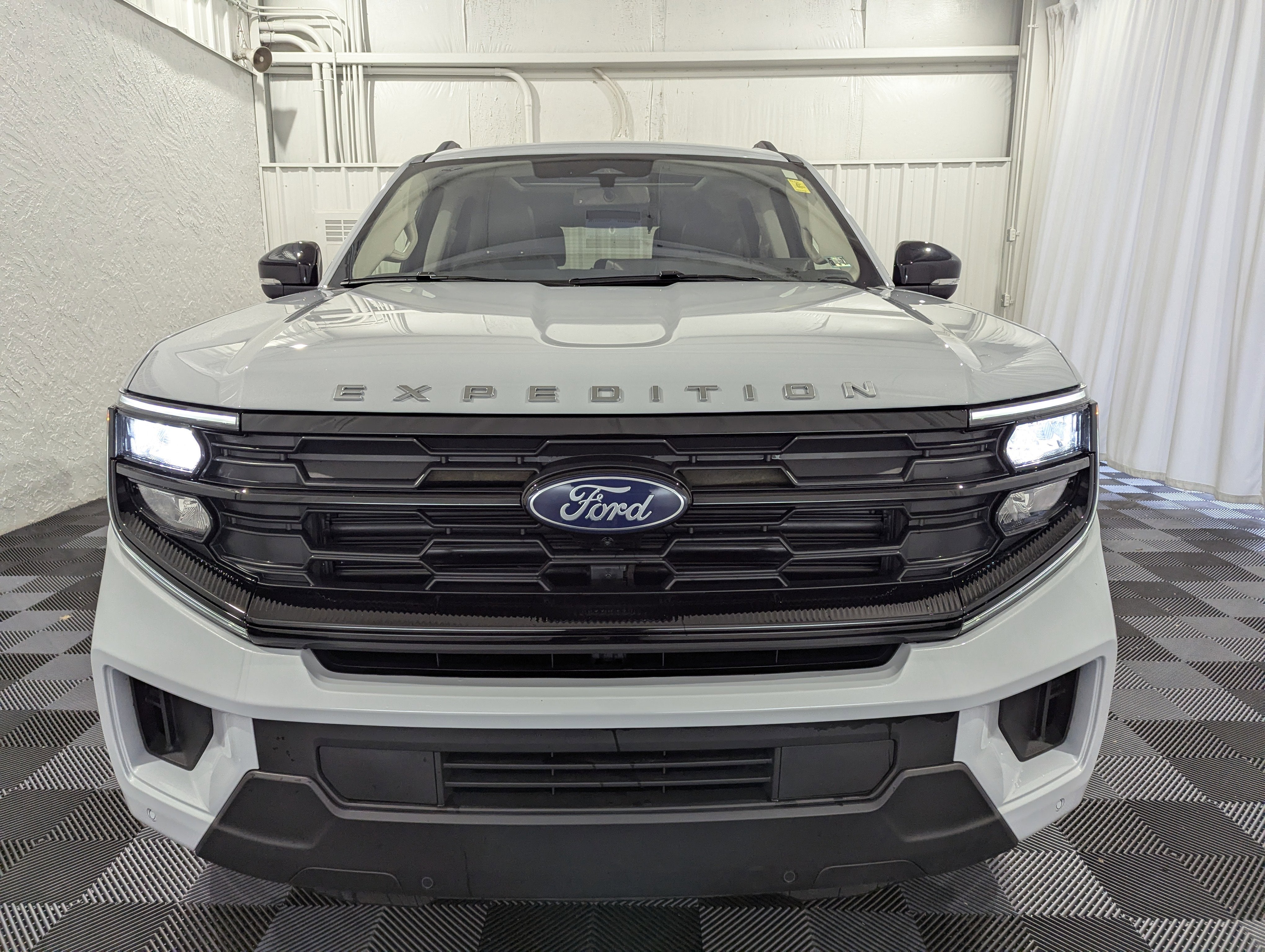 2025 Ford Expedition Active 4x4