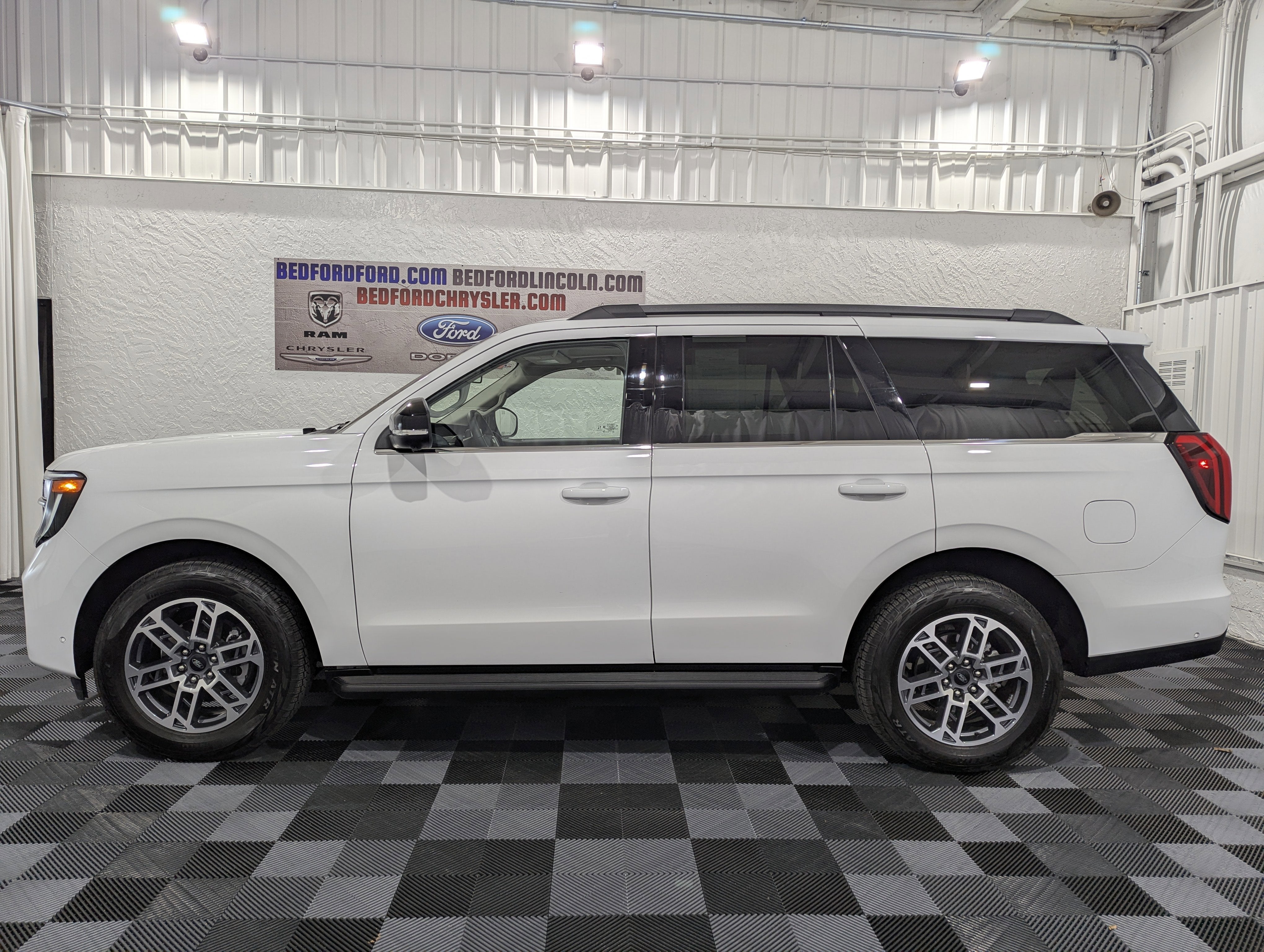 2025 Ford Expedition Active 4x4