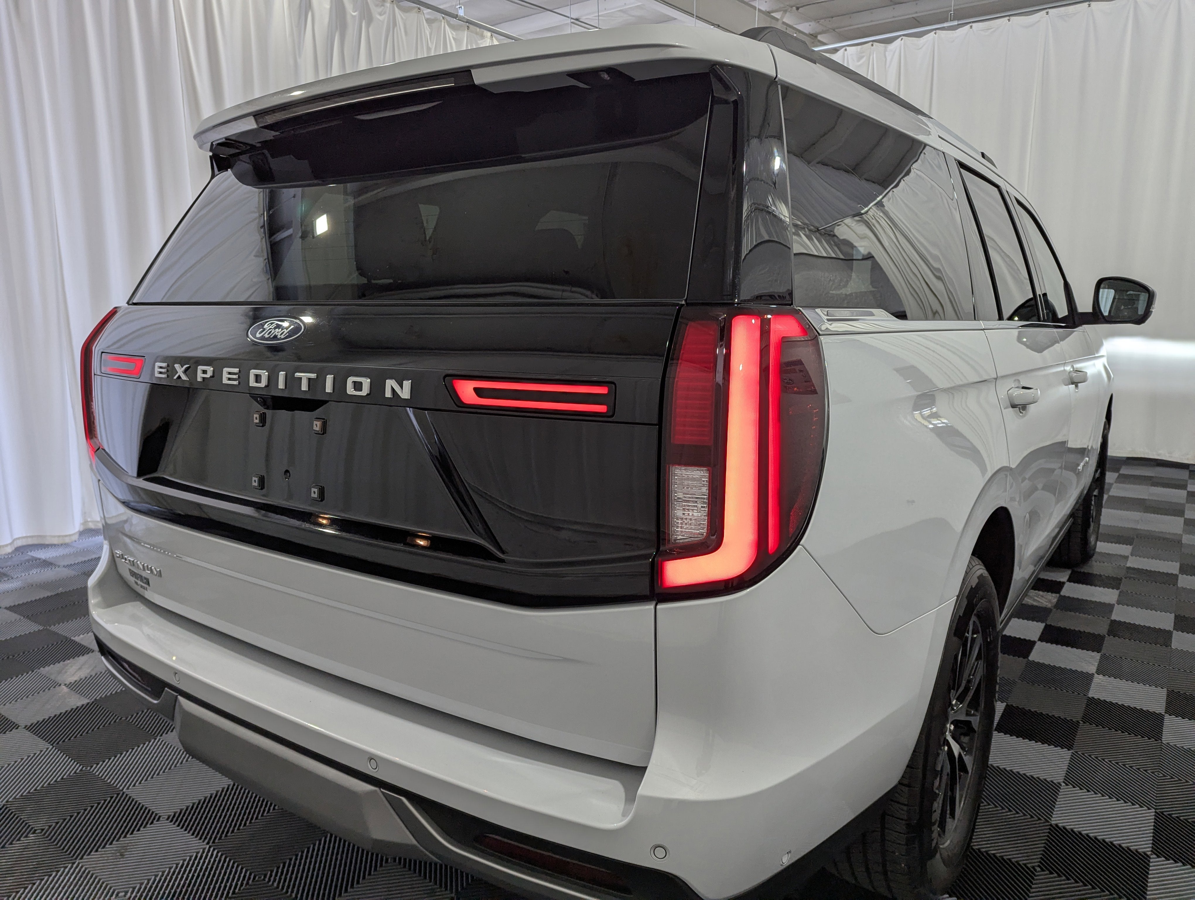 2025 Ford Expedition Platinum 4x4