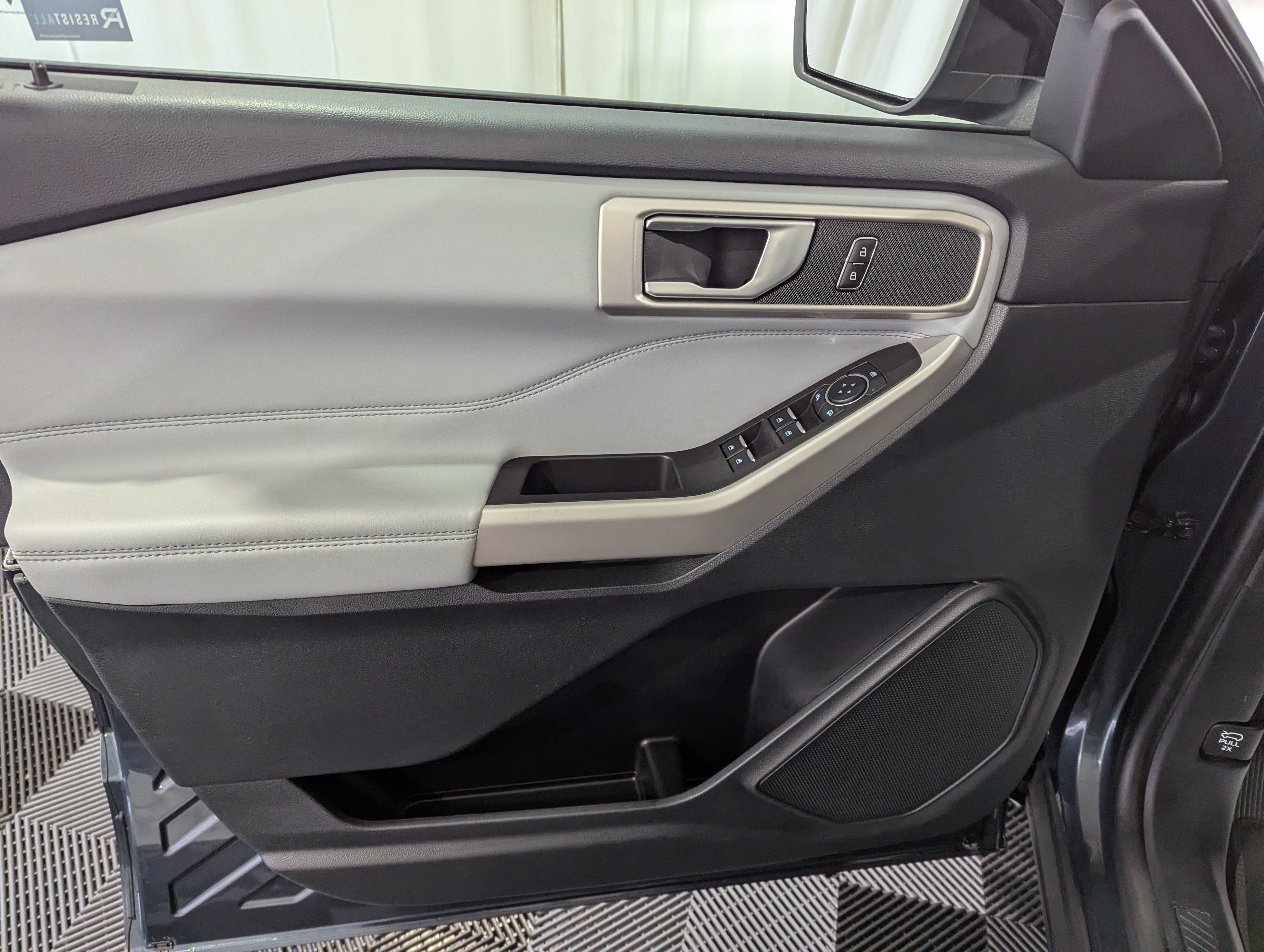 2024 Ford Explorer XLT 4x4