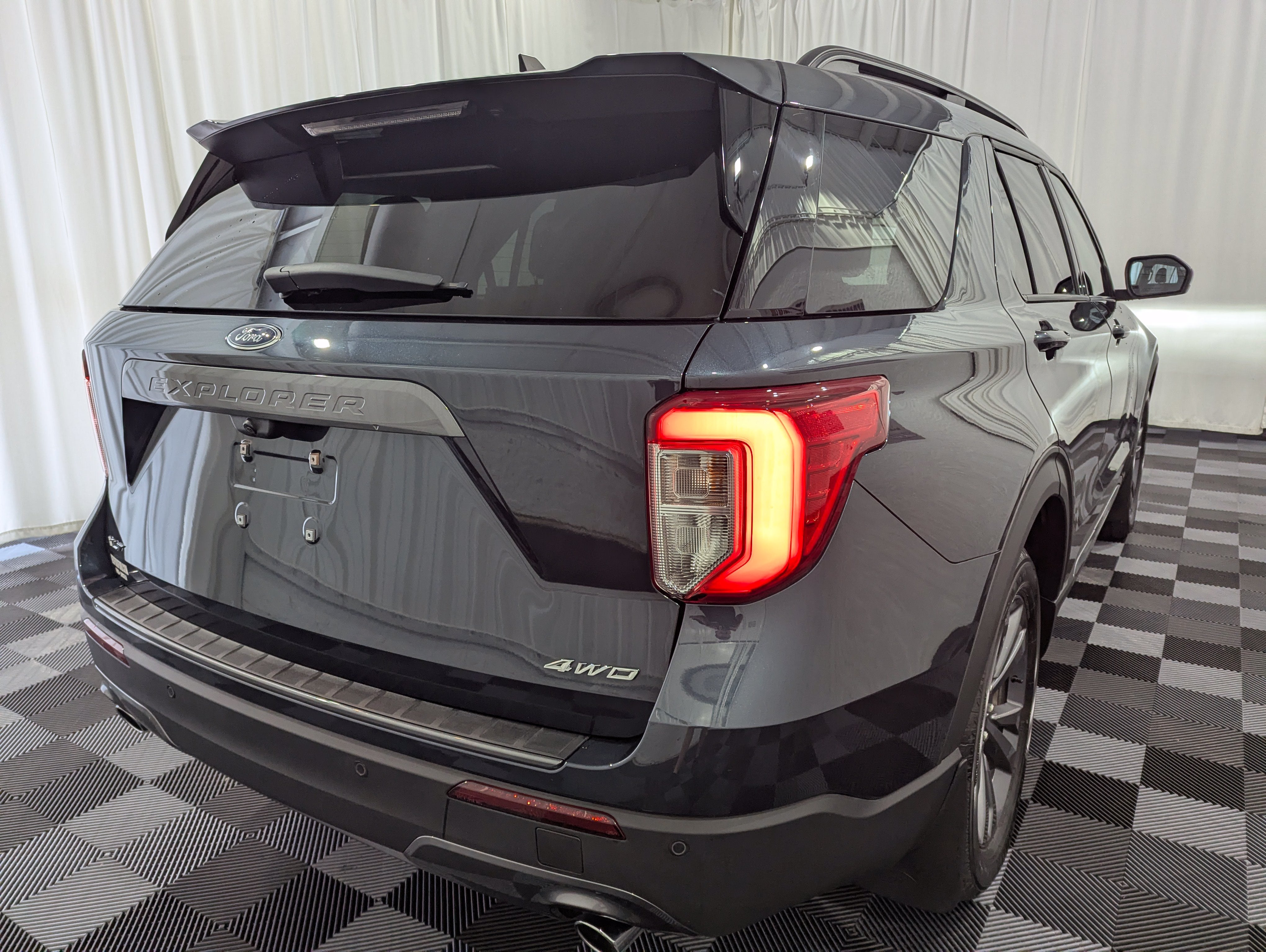 2024 Ford Explorer XLT 4x4