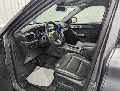 2023 Ford Explorer XLT 4x4