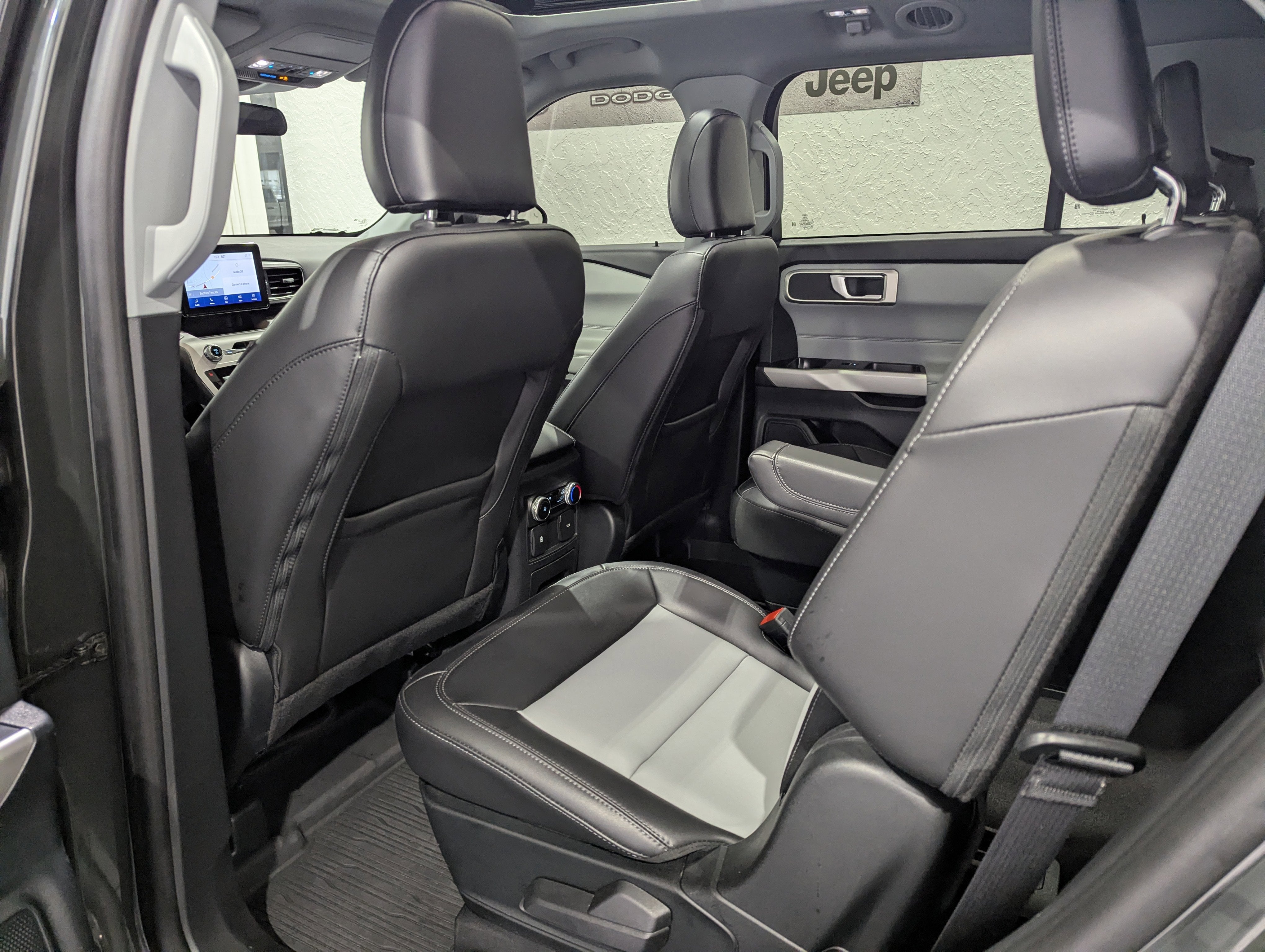 2024 Ford Explorer XLT 4x4