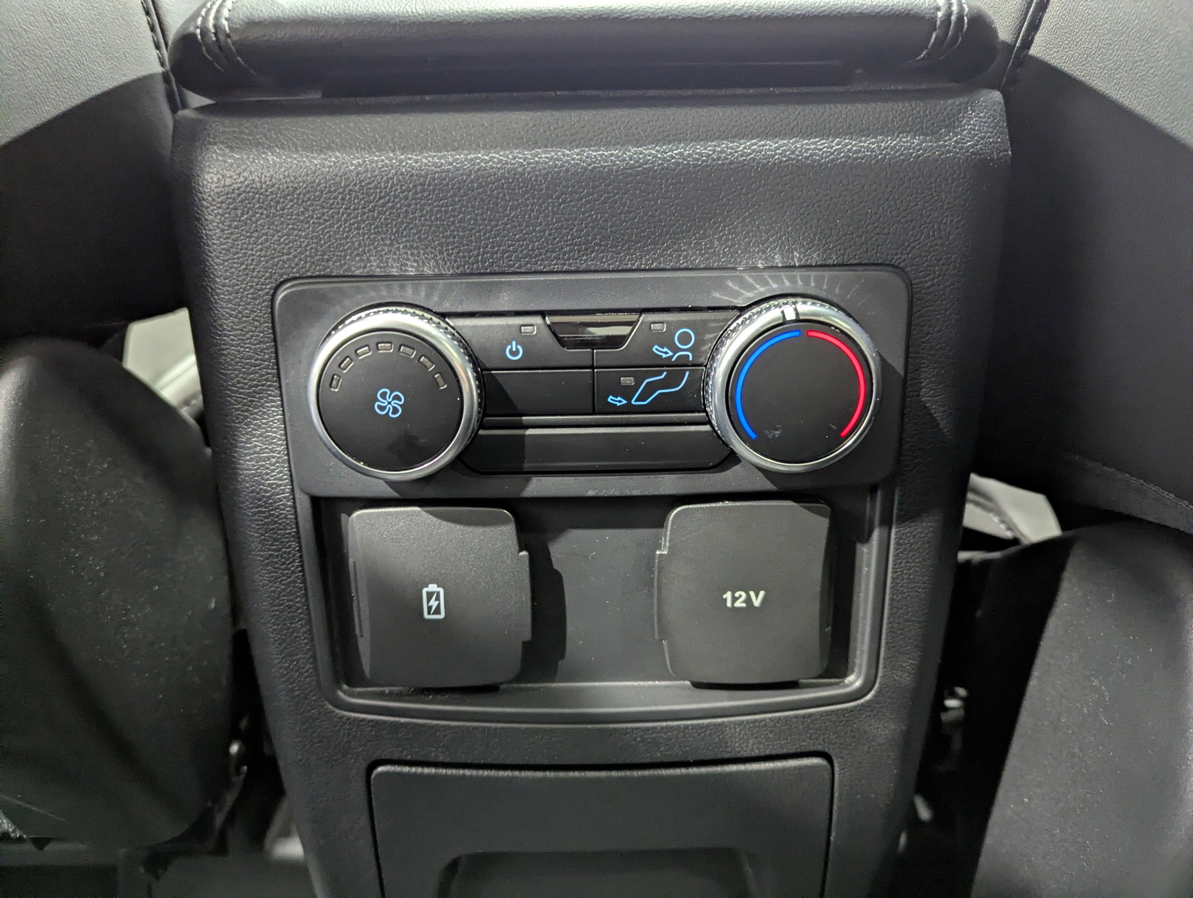 2024 Ford Explorer XLT 4x4