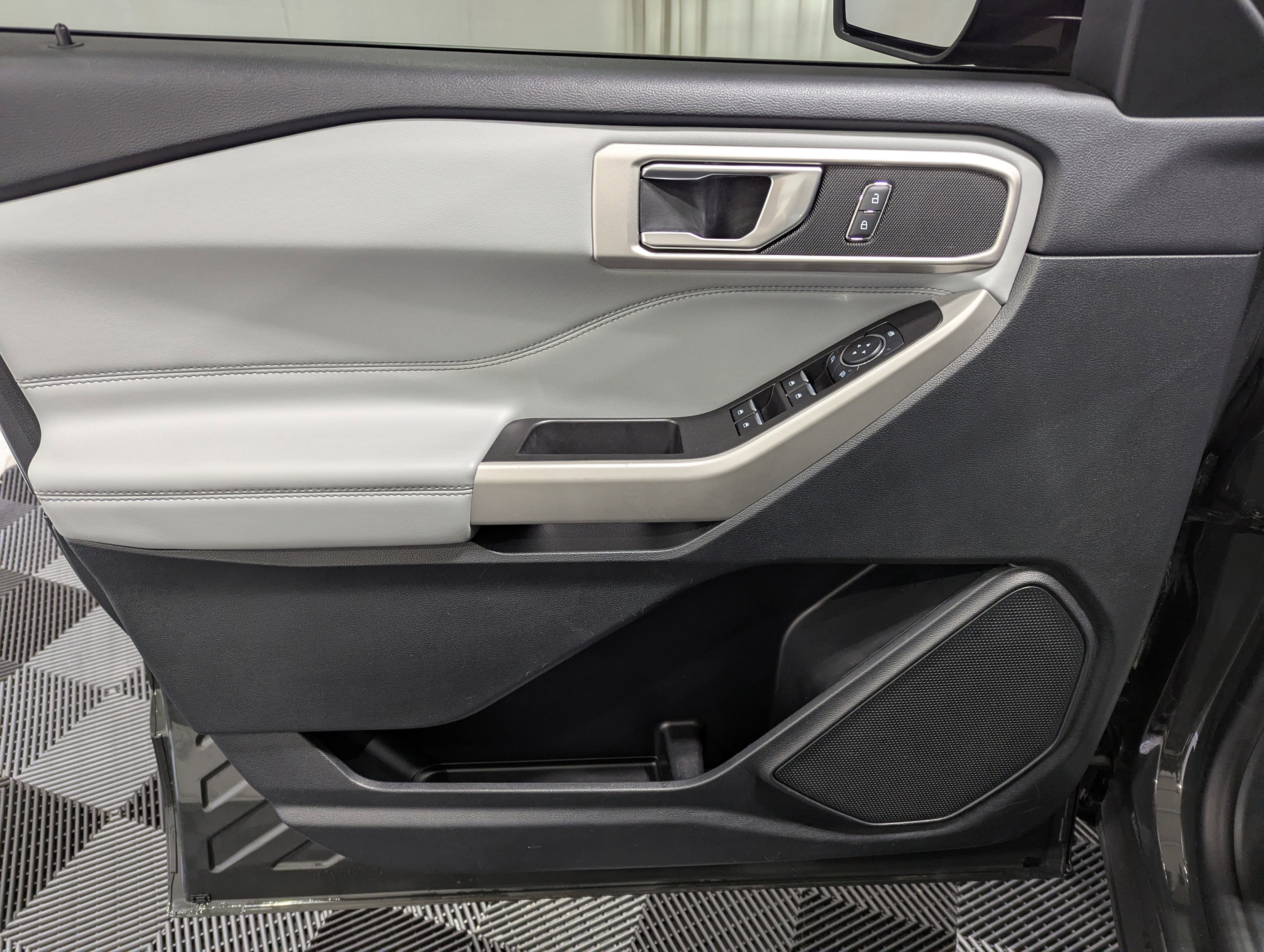 2024 Ford Explorer XLT 4x4