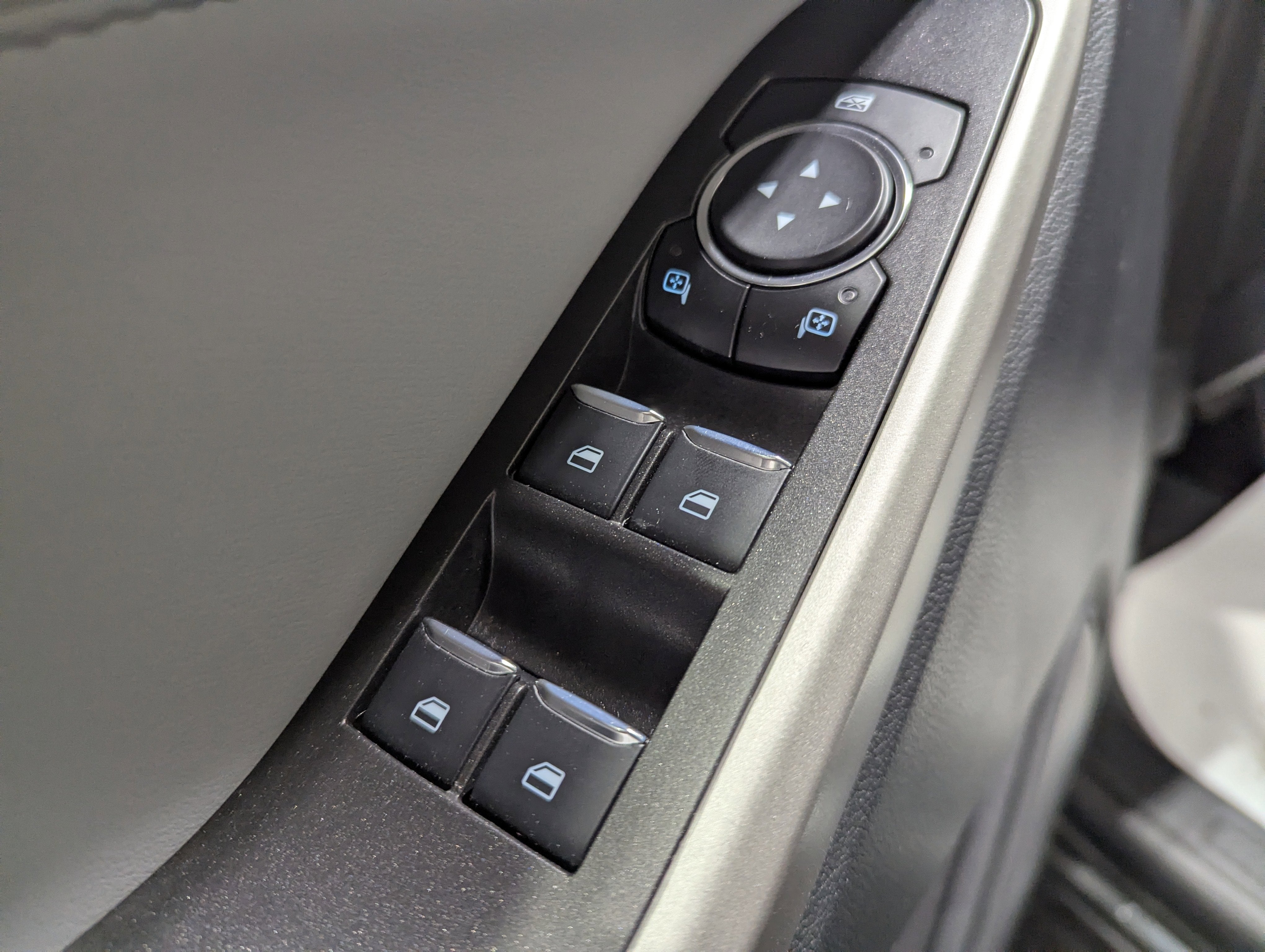 2024 Ford Explorer XLT 4x4