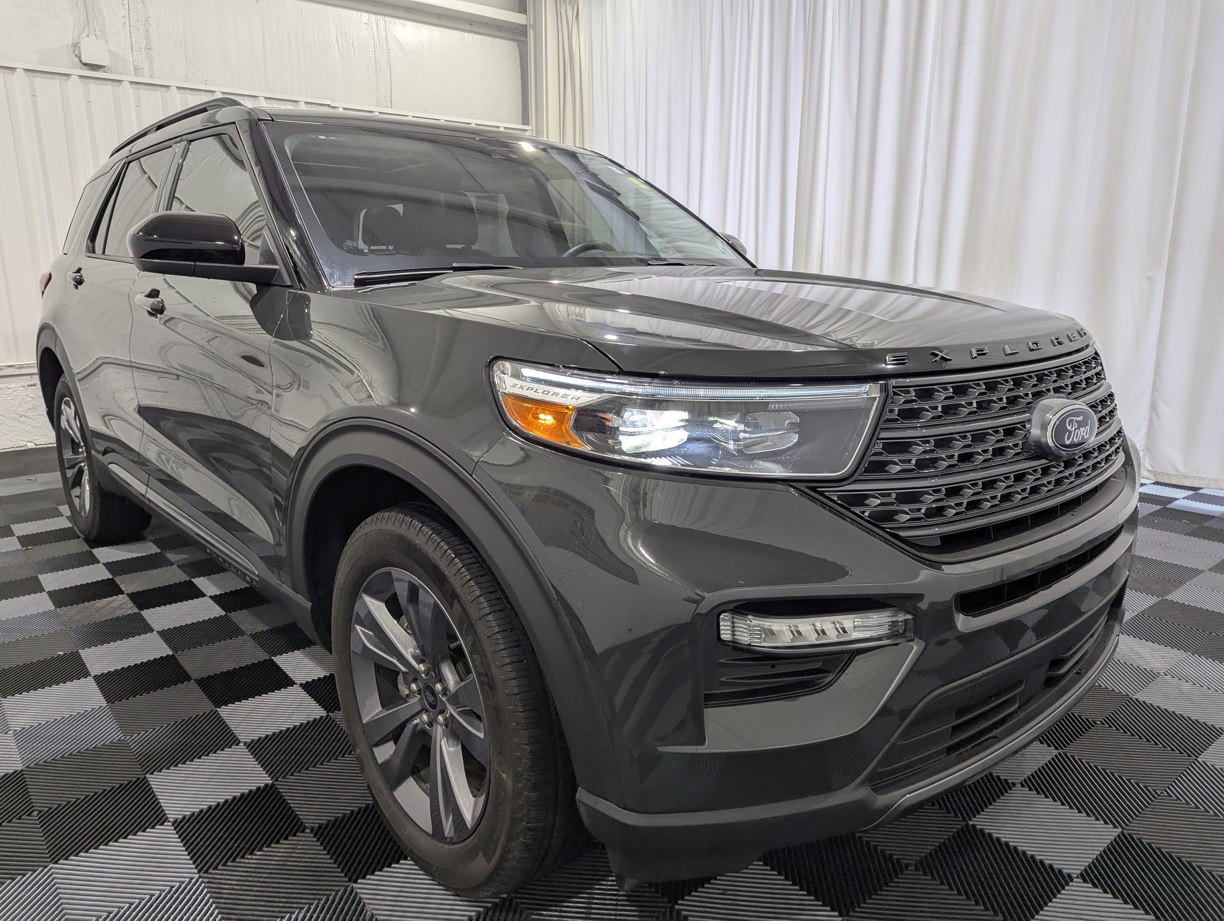 2024 Ford Explorer XLT 4x4