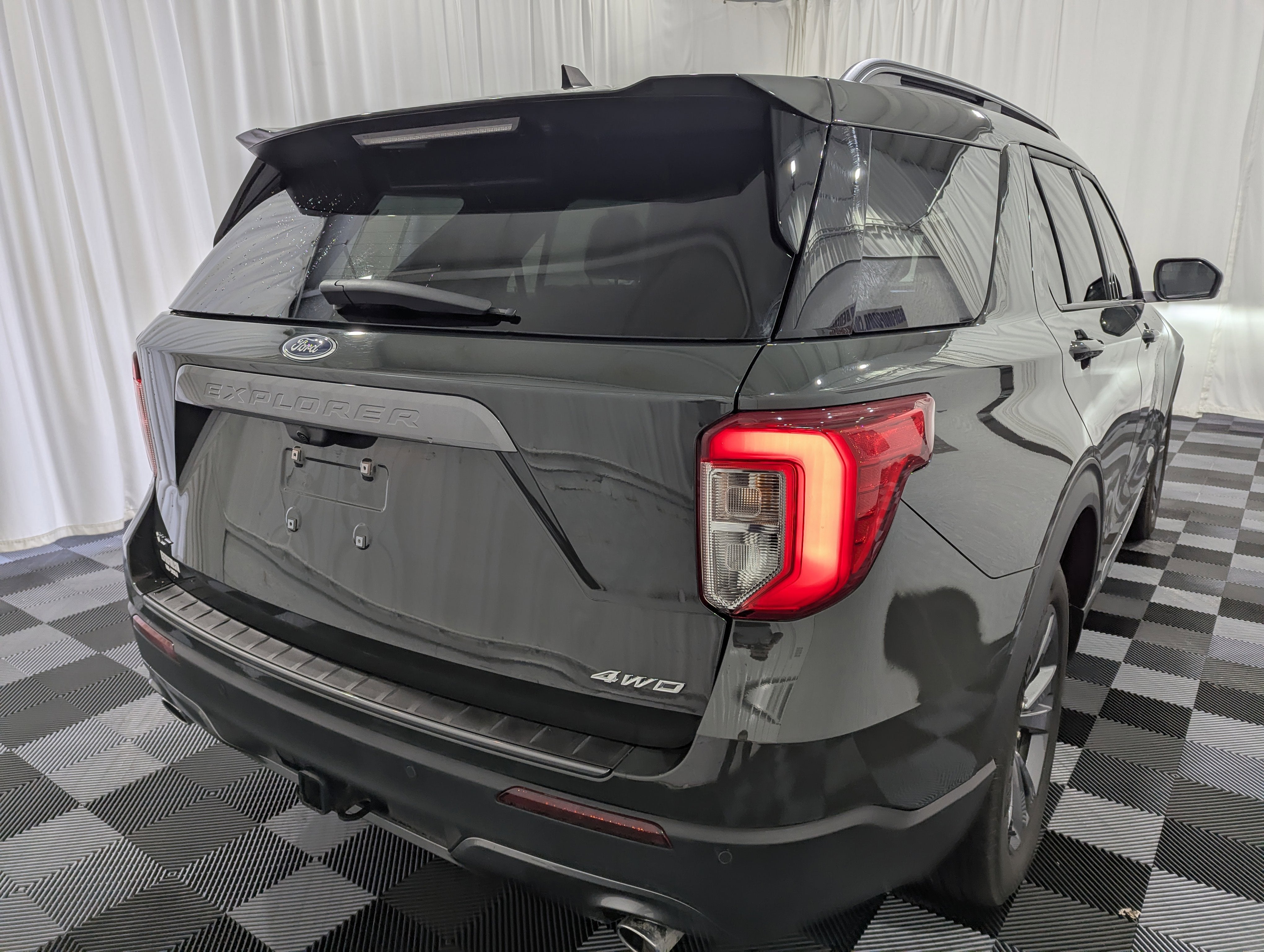 2024 Ford Explorer XLT 4x4