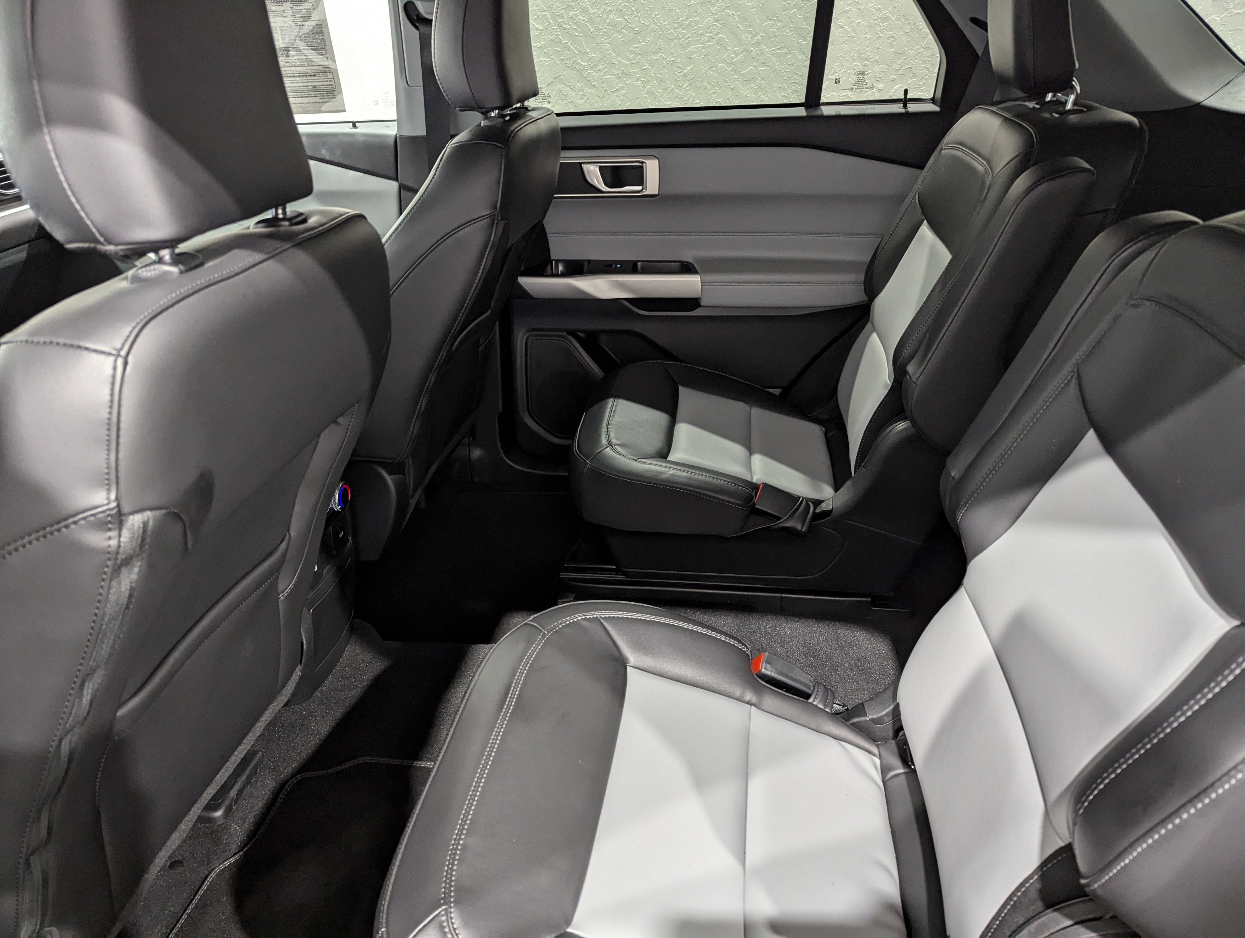 2023 Ford Explorer XLT 4x4