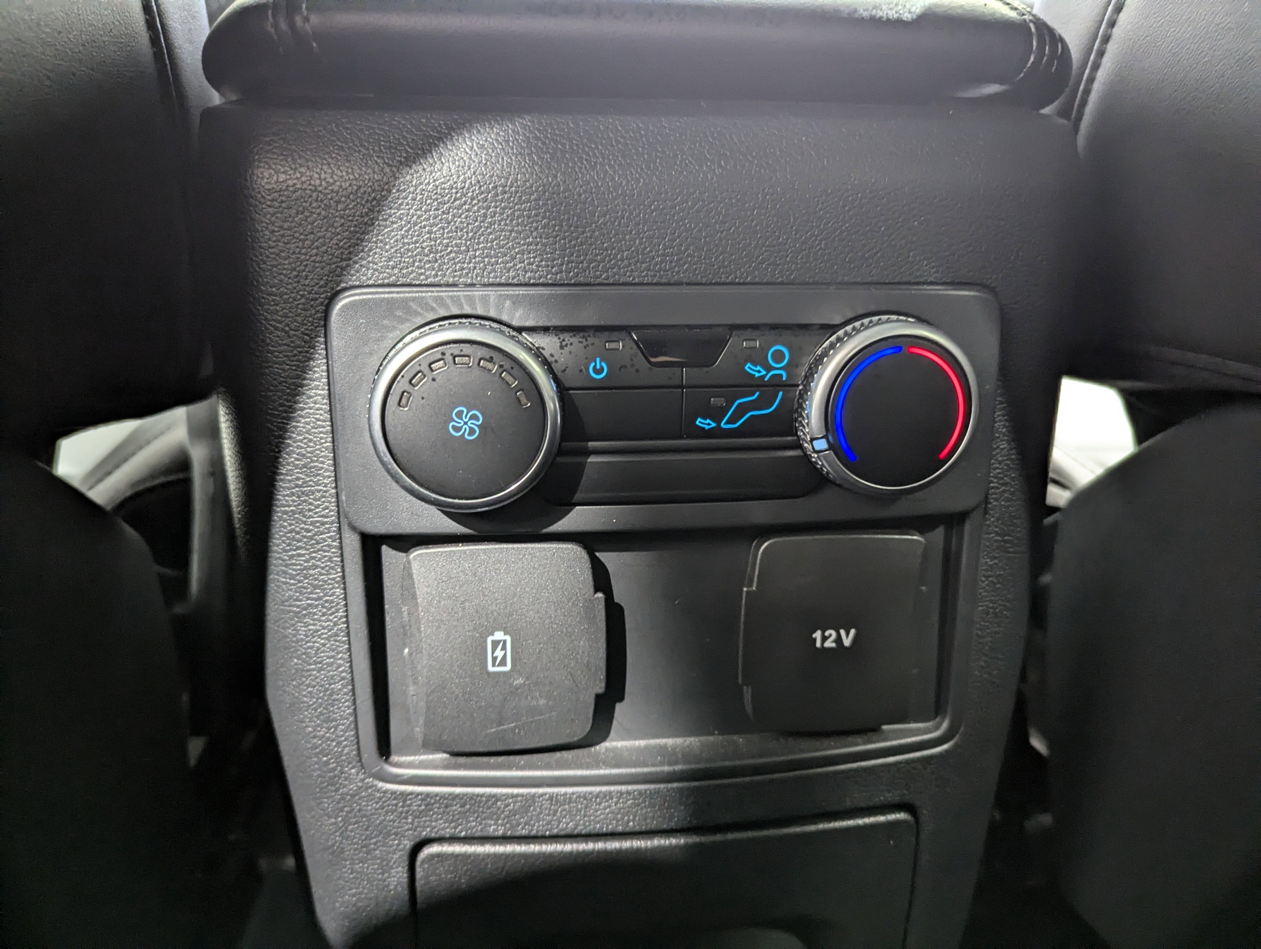 2023 Ford Explorer XLT 4x4