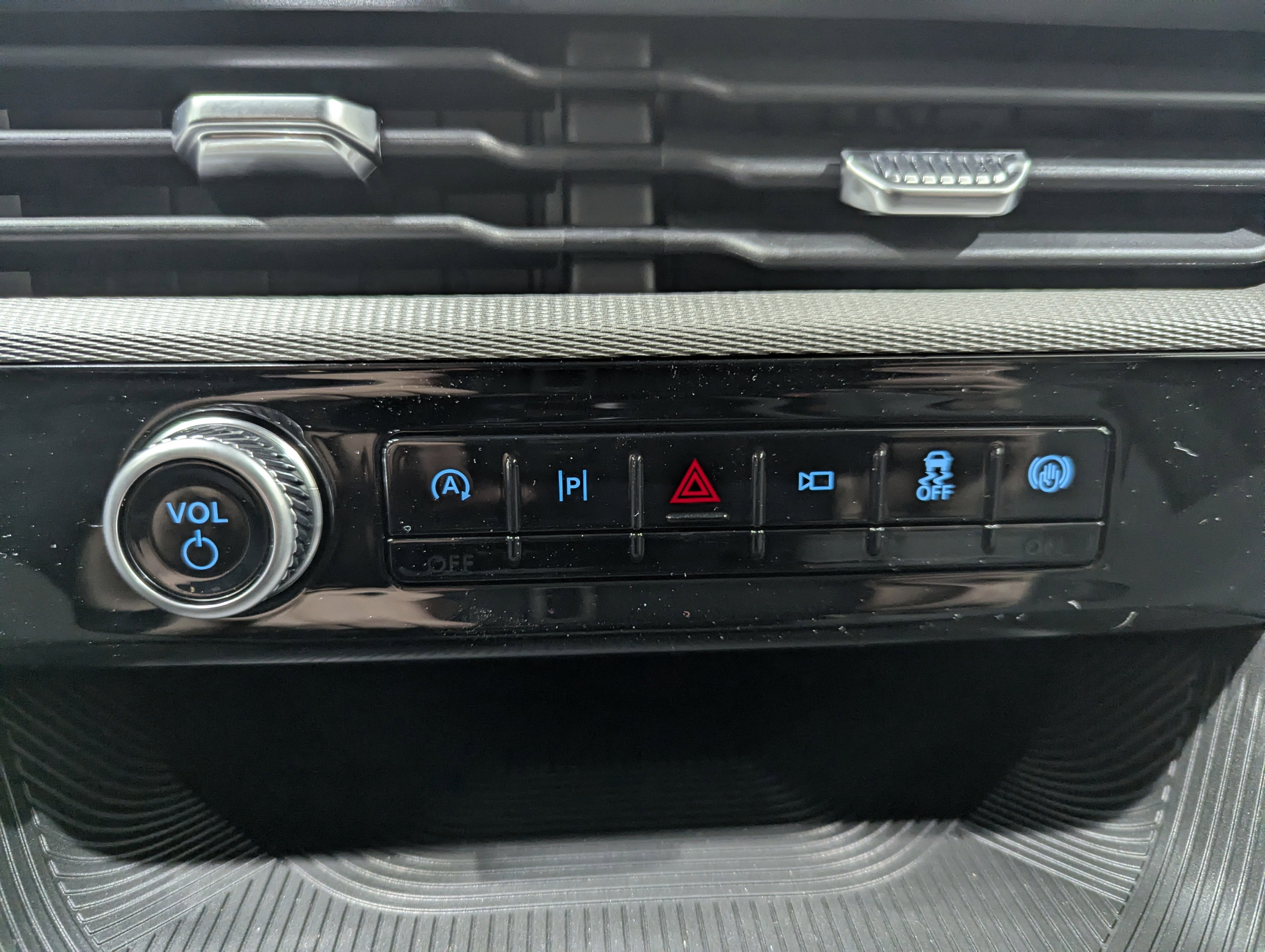 2026 Ford Explorer Active 4x4