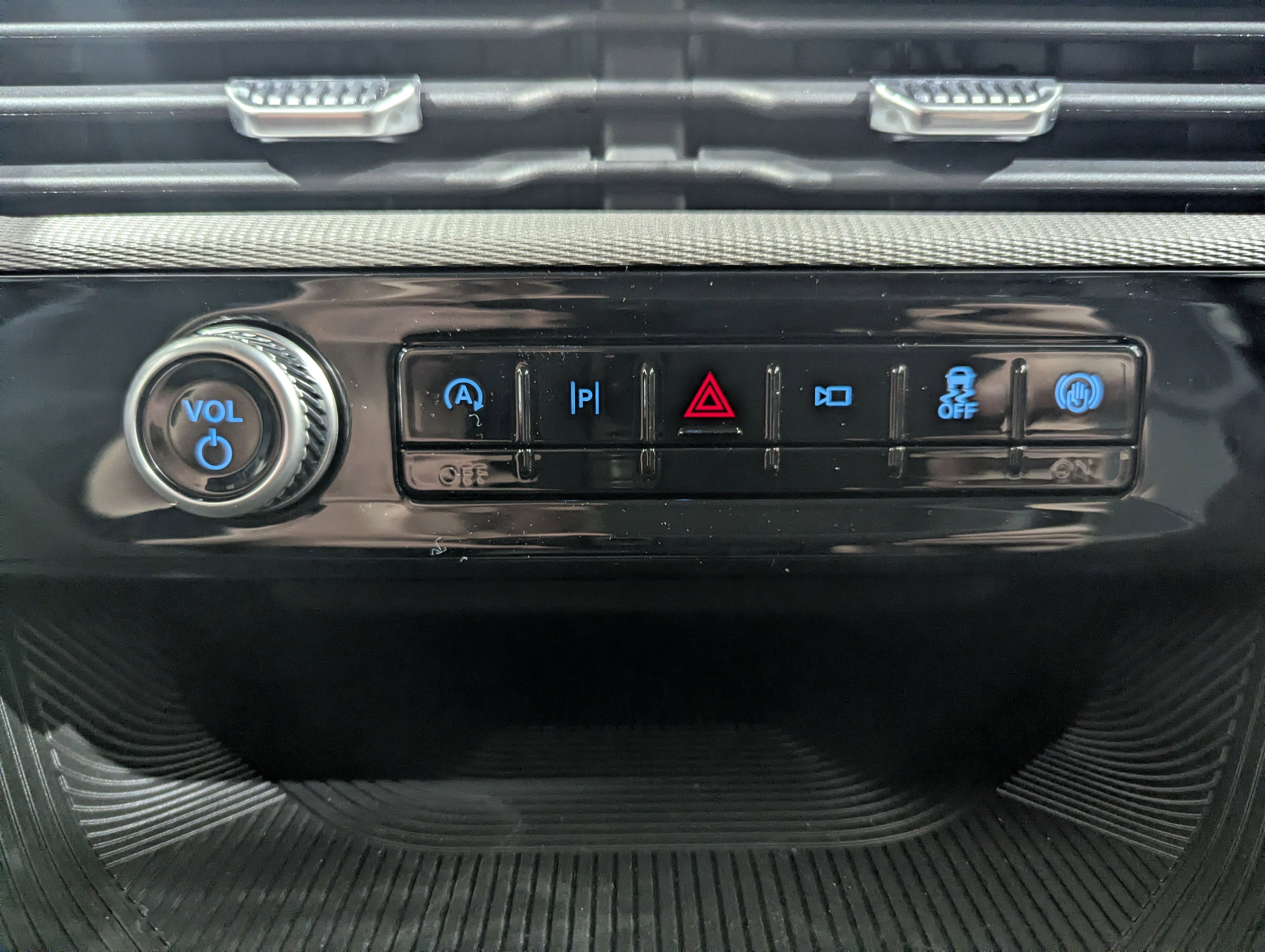 2026 Ford Explorer Active 4x4