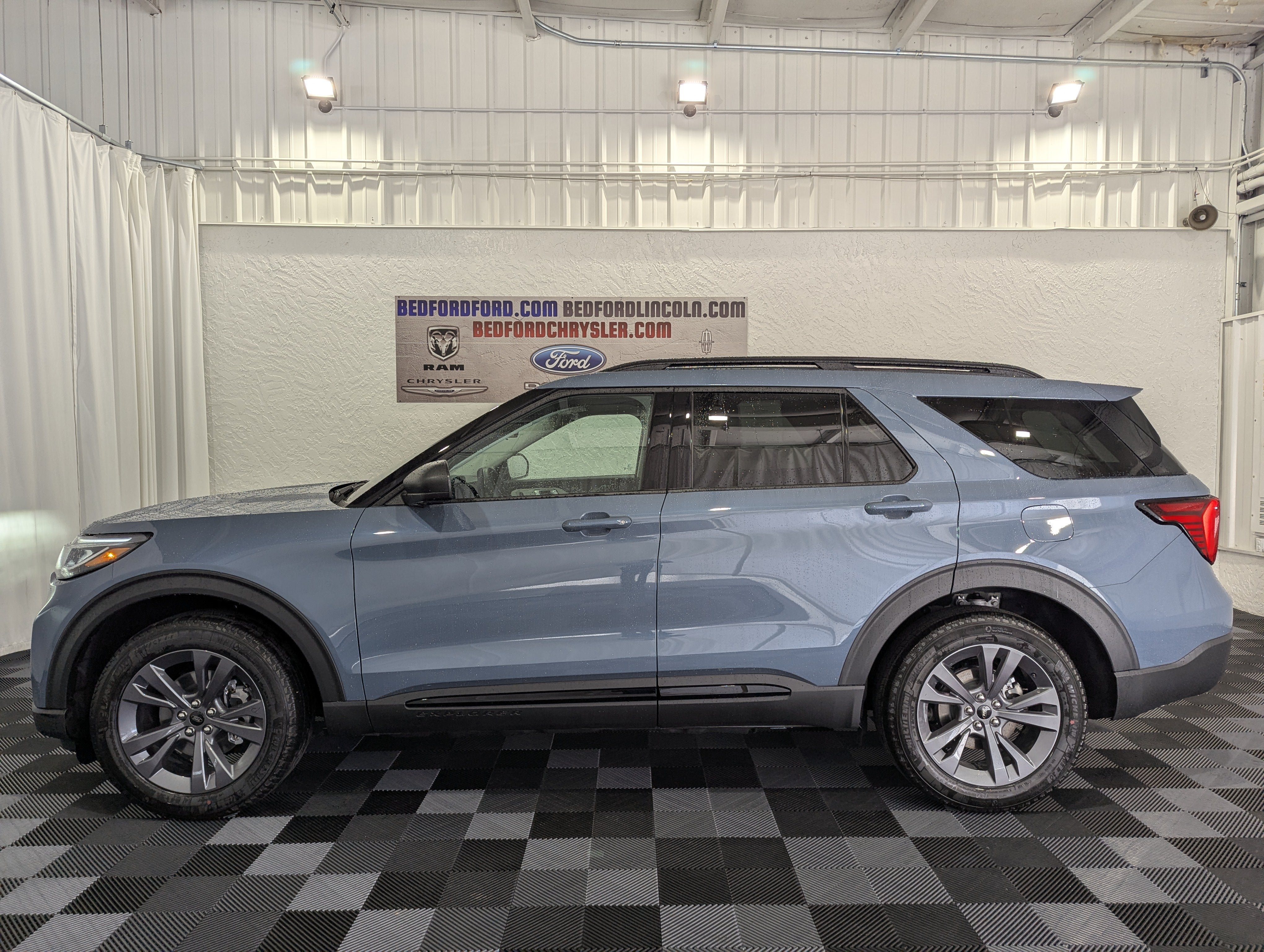 2026 Ford Explorer Active w/200A Pkg