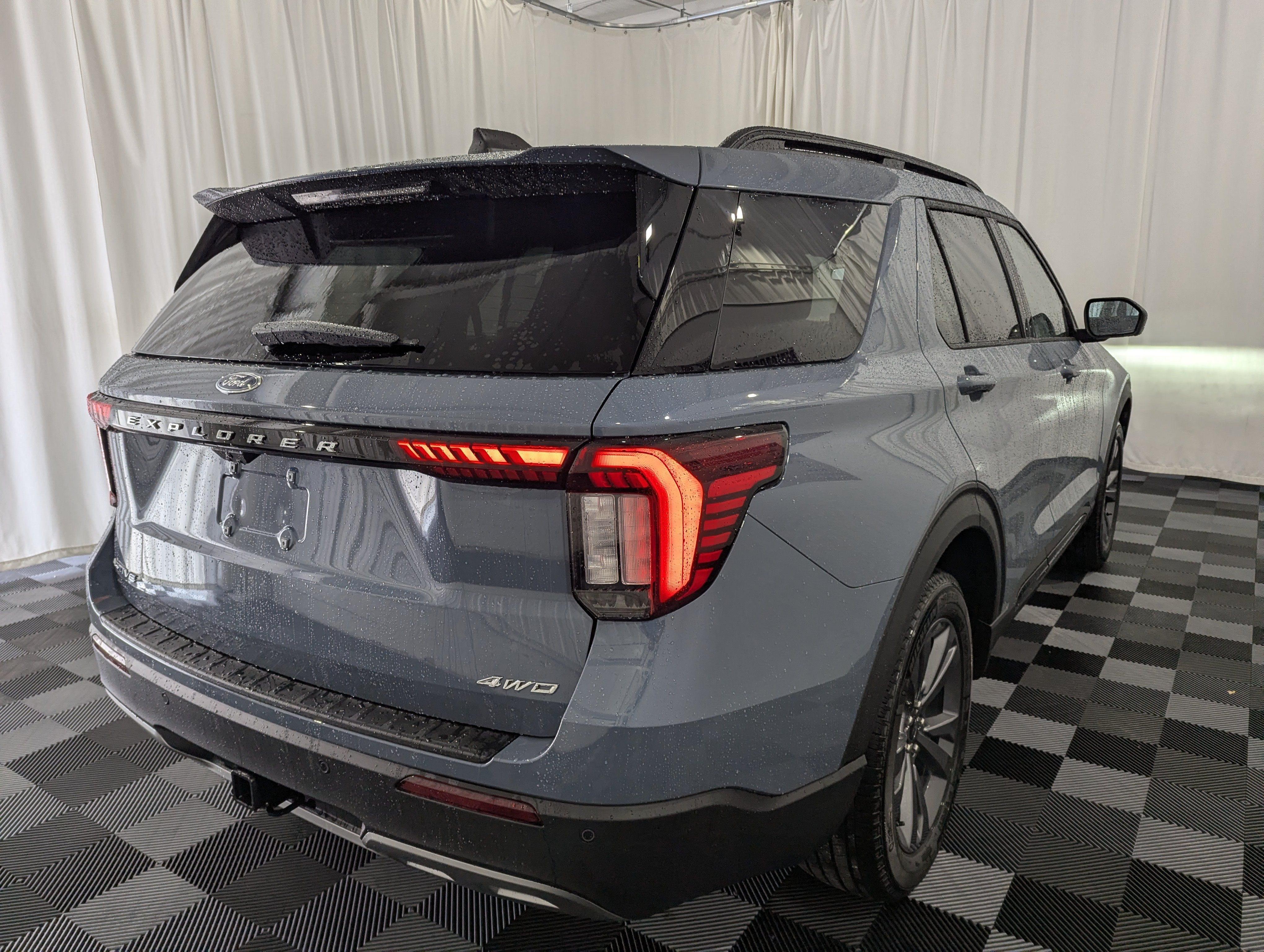2026 Ford Explorer Active w/200A Pkg