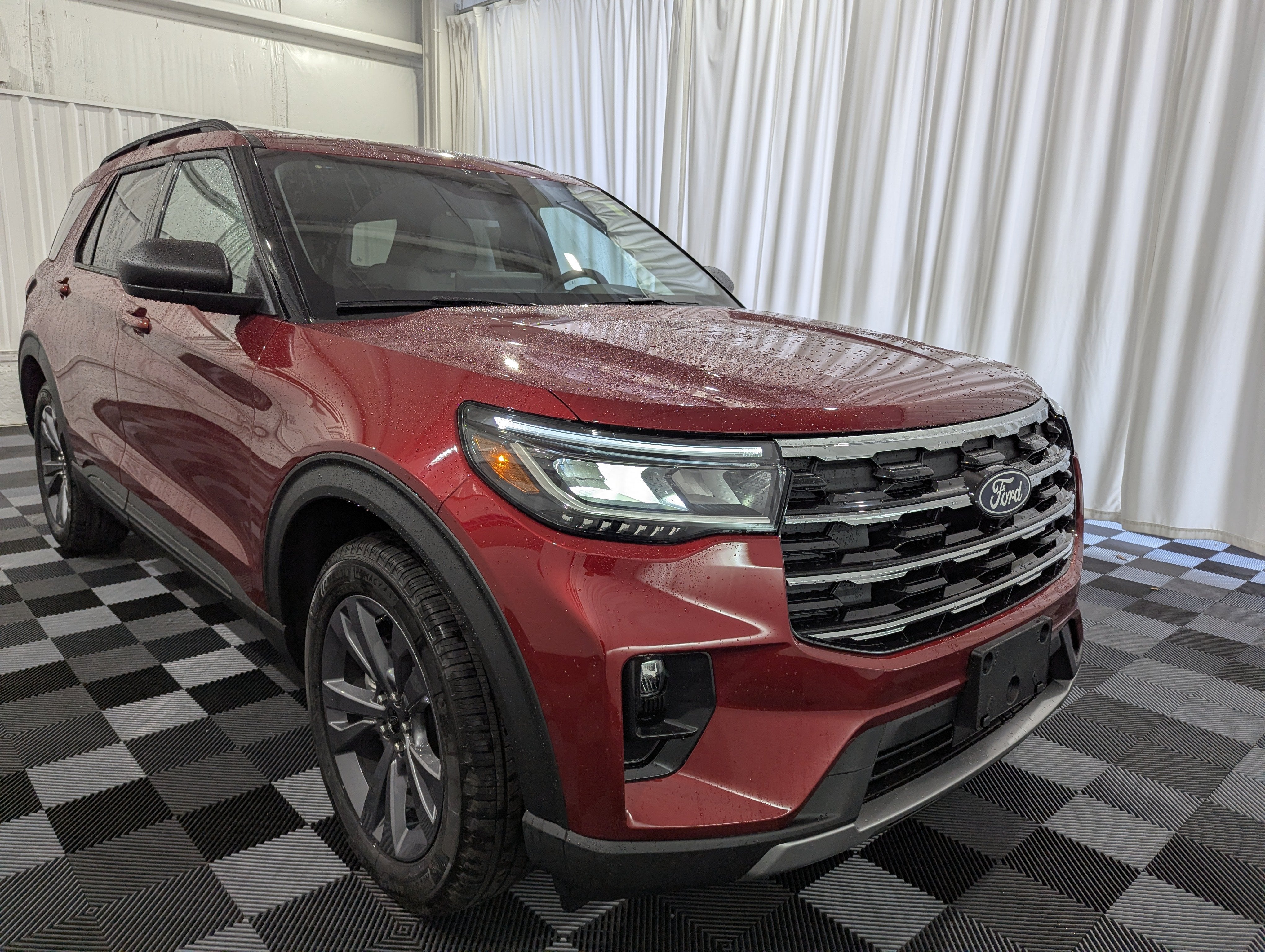 2027 Ford Explorer Active 4x4