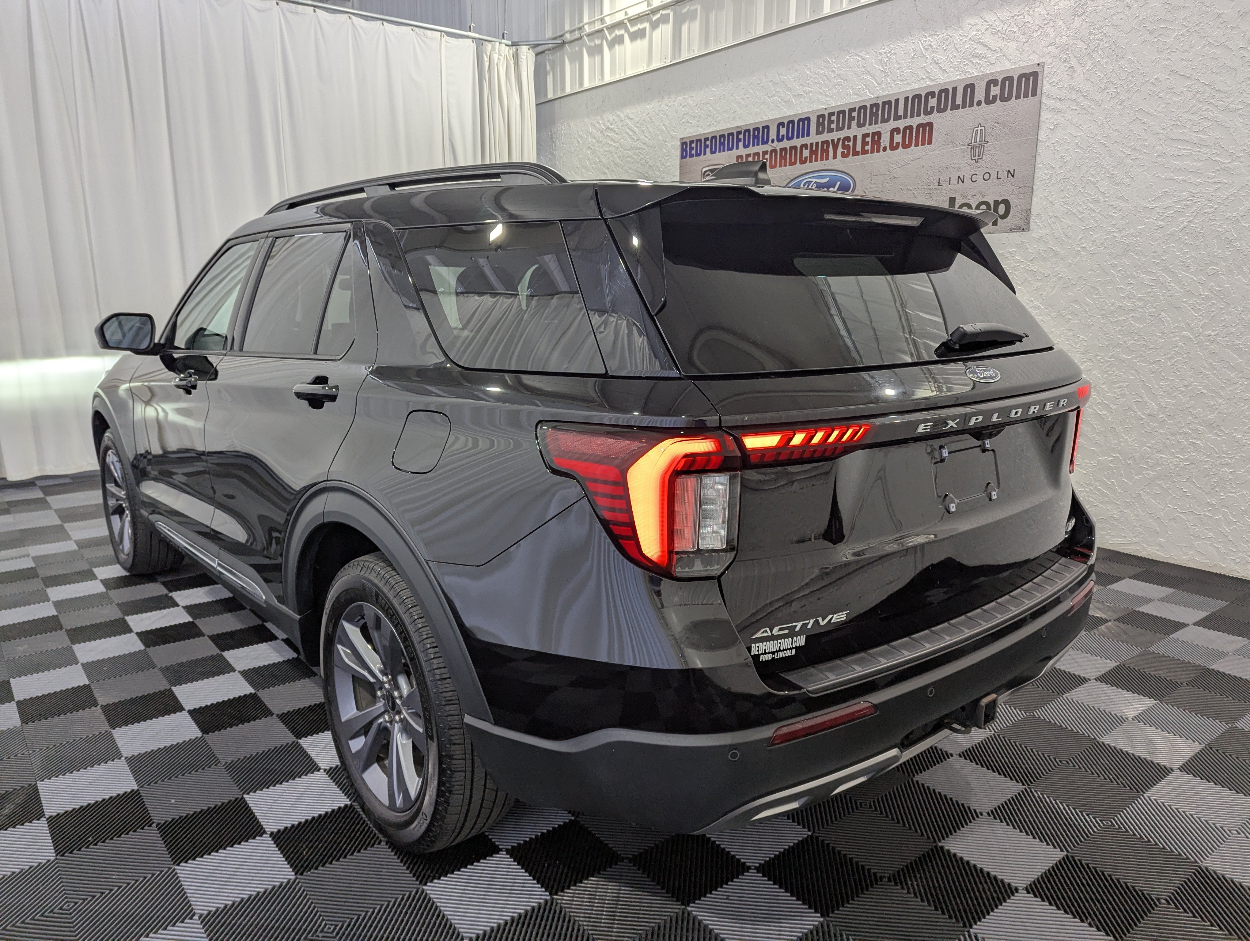 2025 Ford Explorer Active 4x4