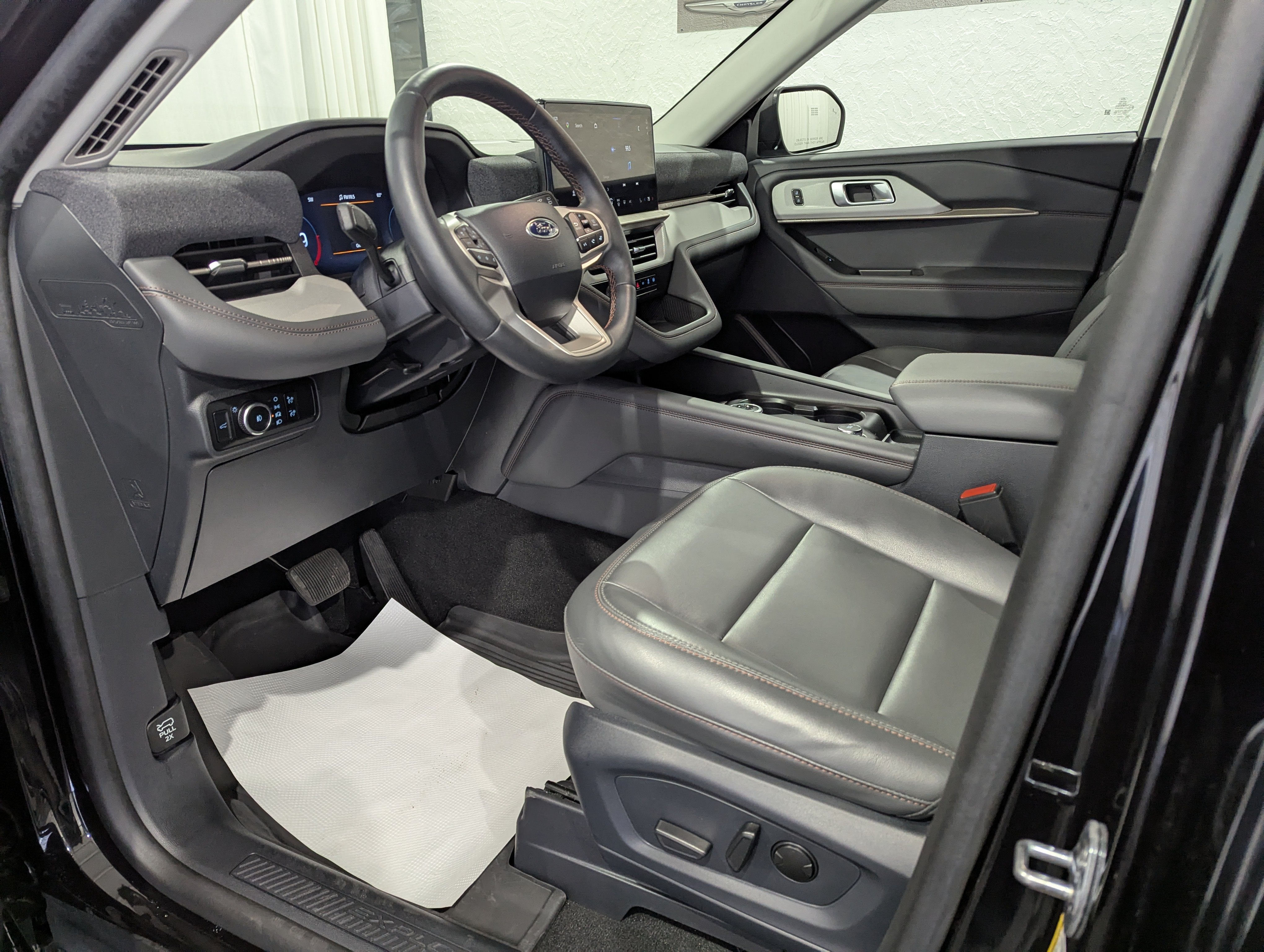 2025 Ford Explorer Active 4x4