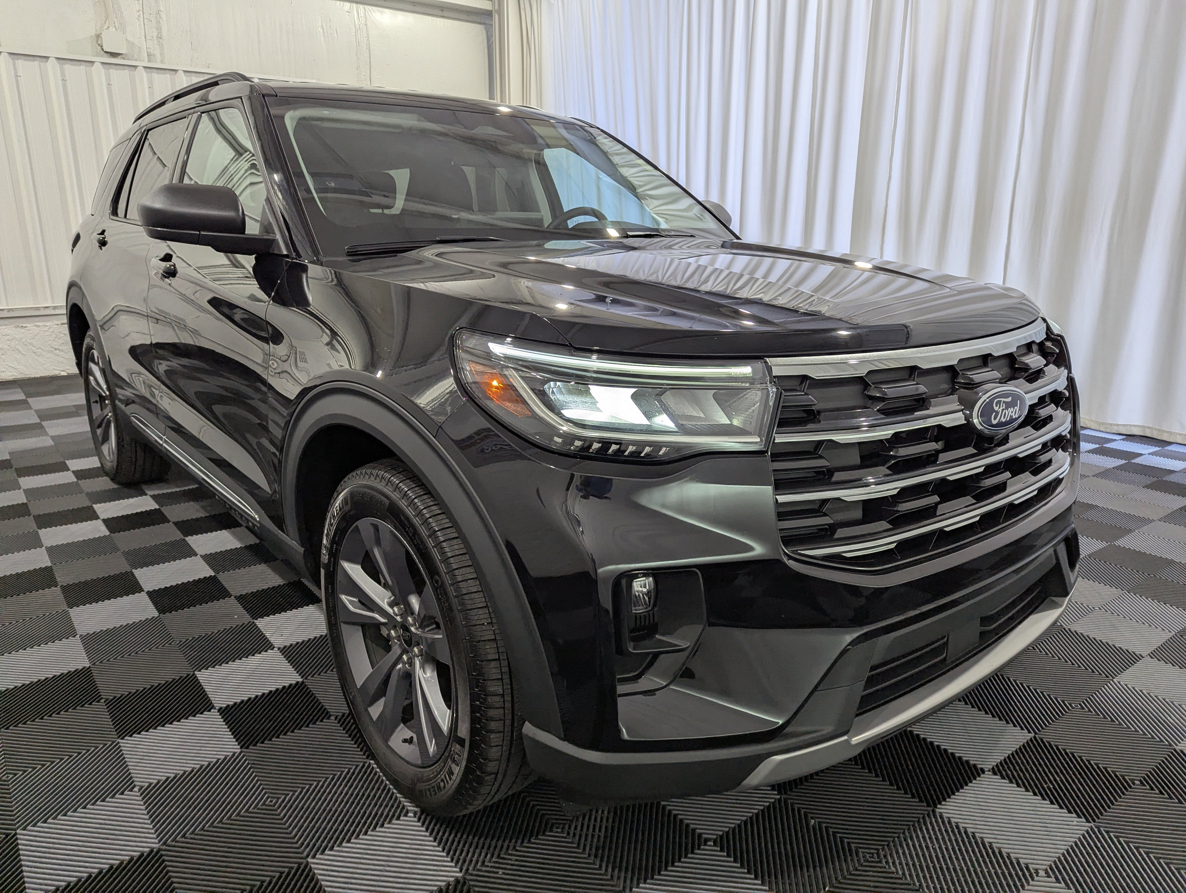 2025 Ford Explorer Active 4x4