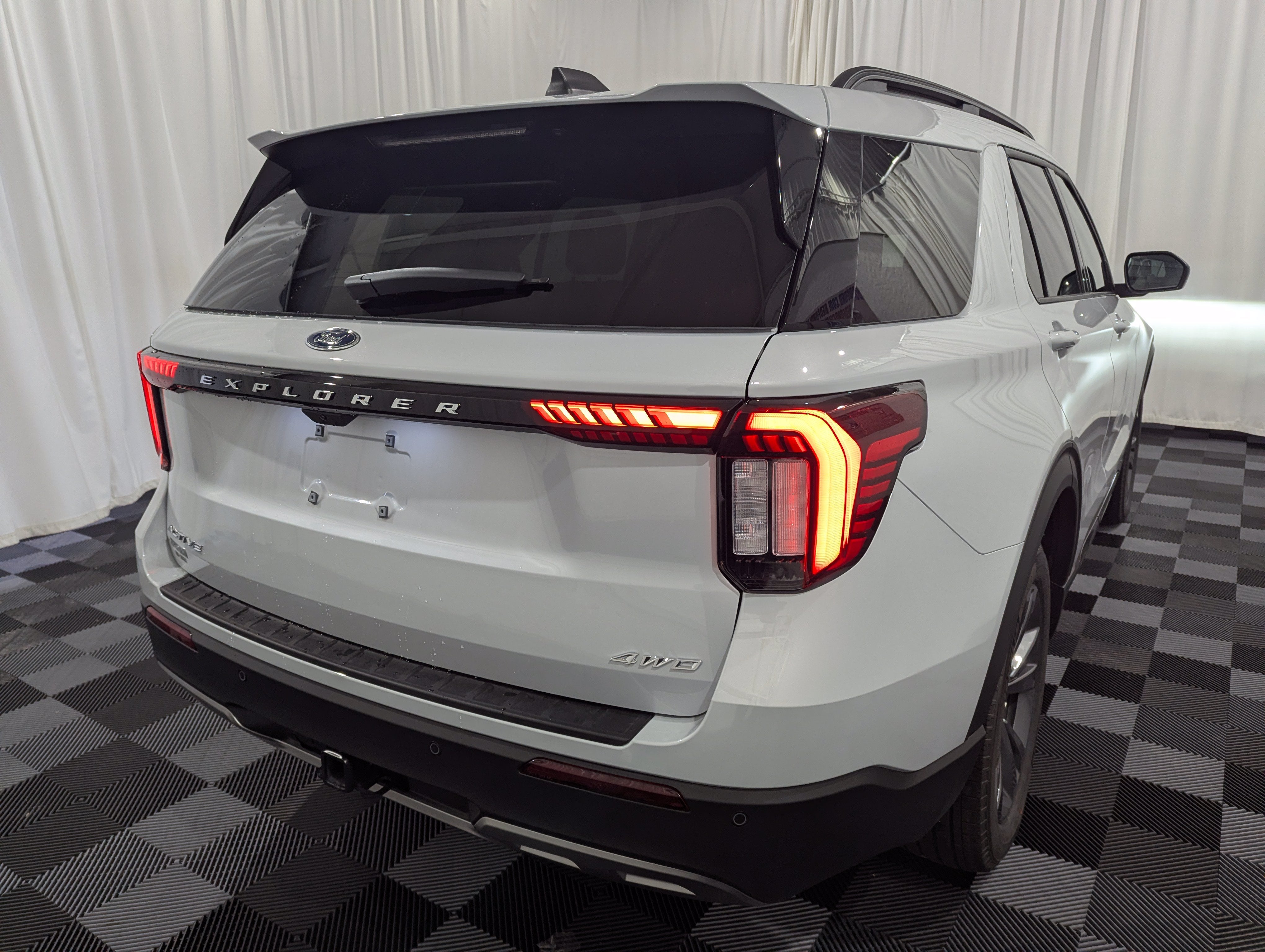 2026 Ford Explorer Active 4x4