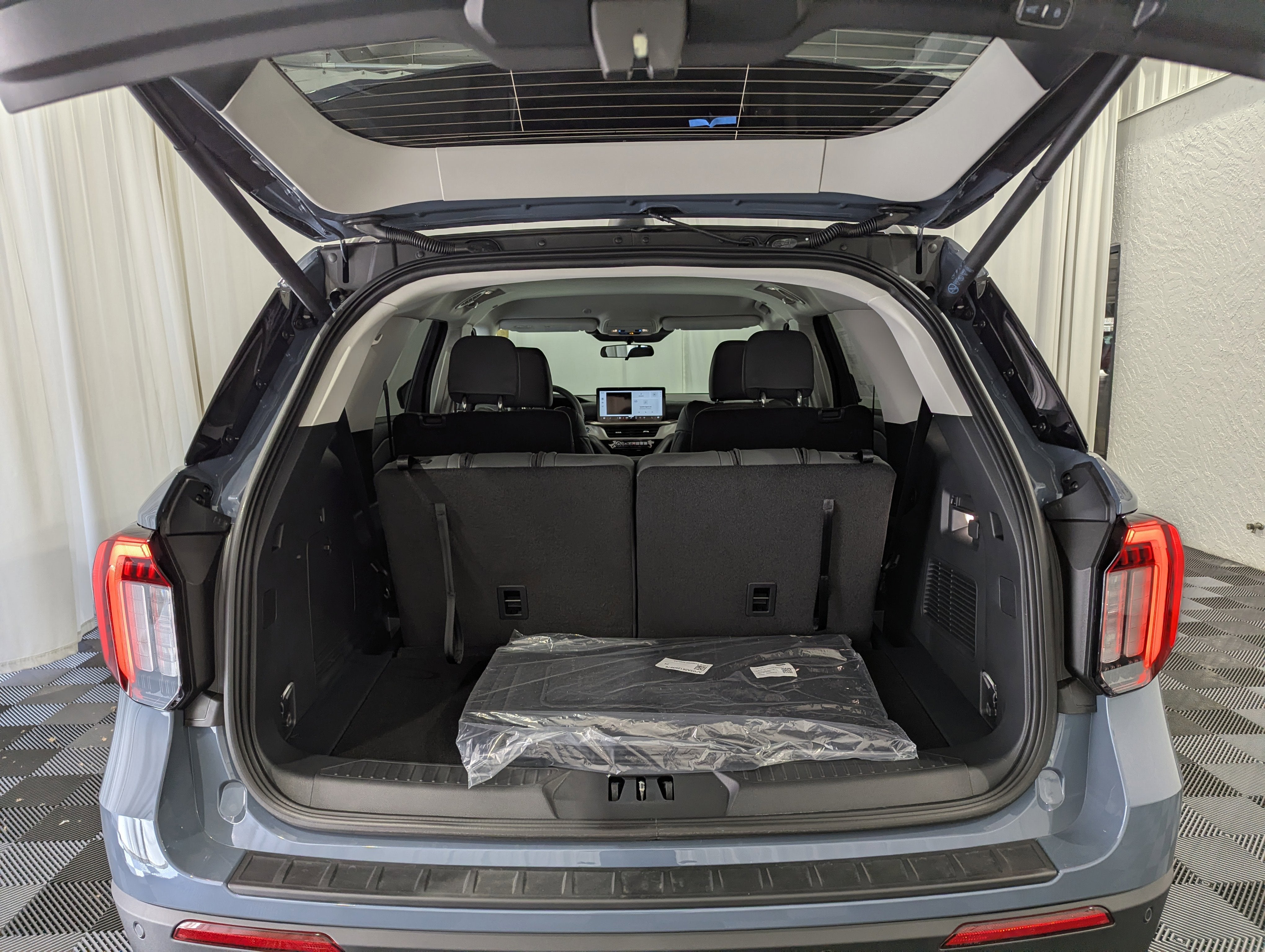 2026 Ford Explorer Base