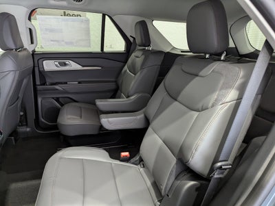 2026 Ford Explorer Base