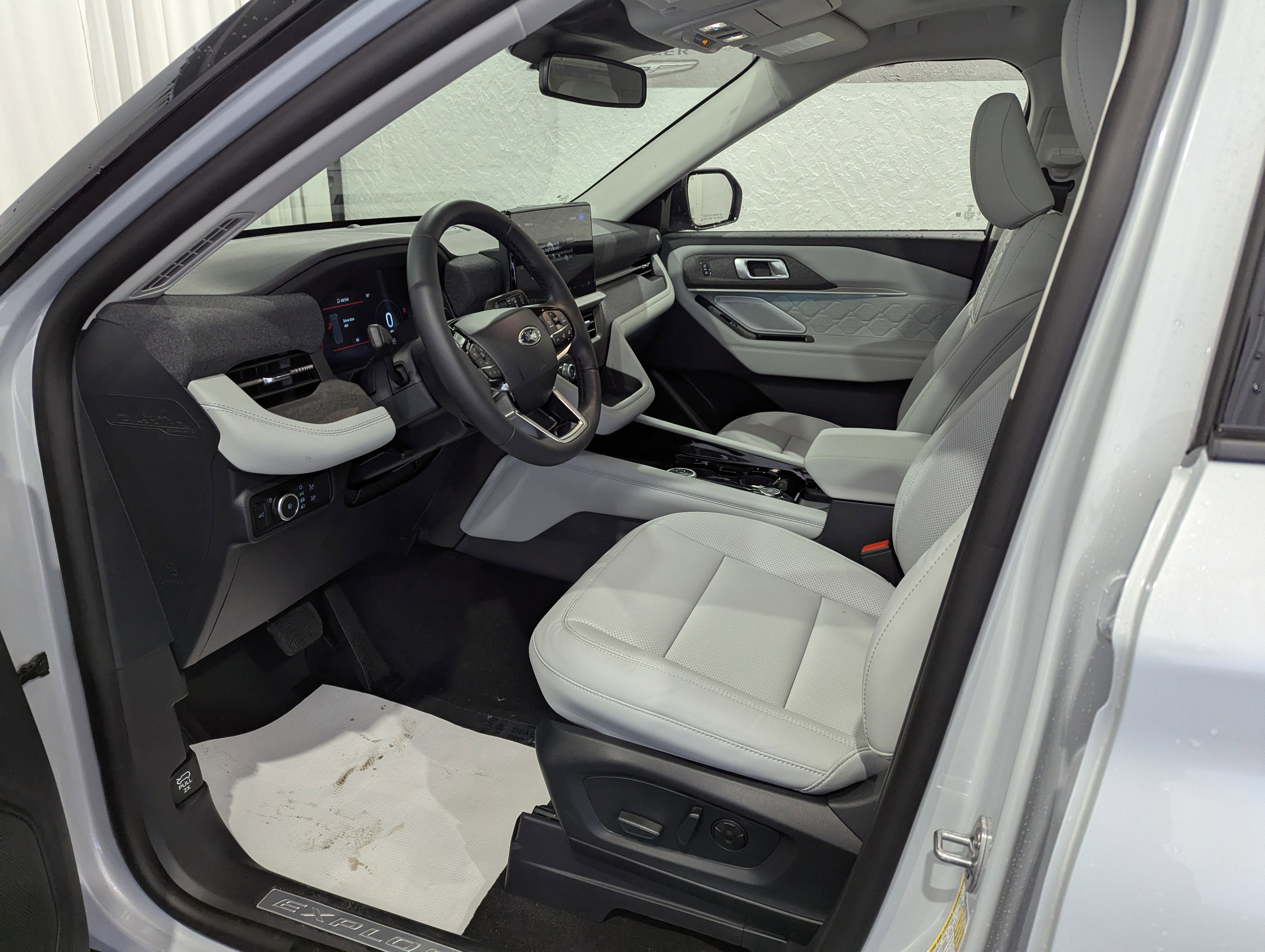 2026 Ford Explorer Platinum 4x4
